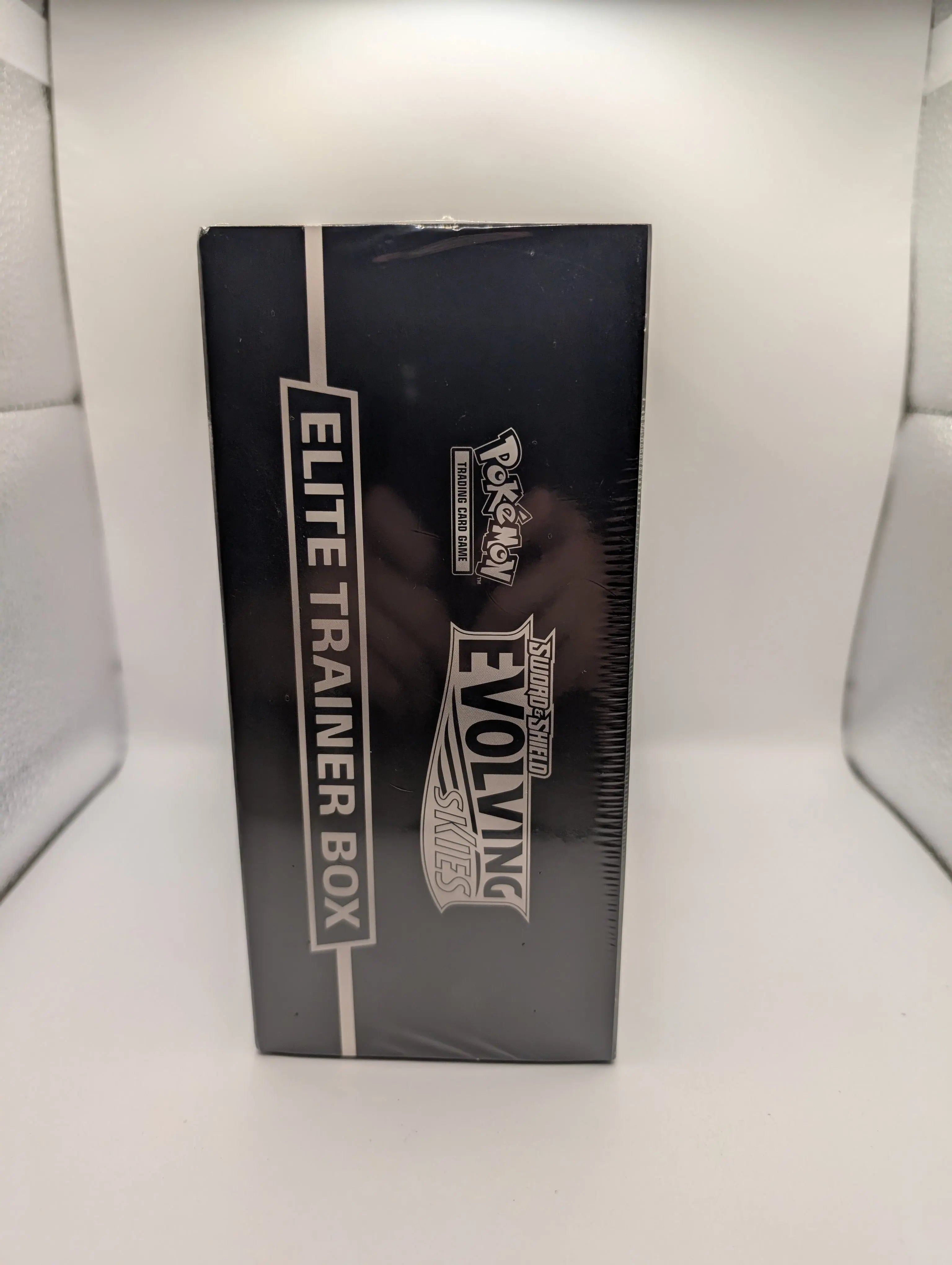 Pokémon TCG: Sword & Shield Evolving Skies Elite Trainer Box ETB Factory Sealed, photo 6