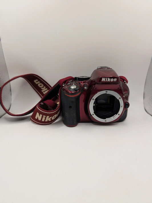 Nikon D5200 Digital Camera Red 24.1 Megapixel 3.2" No battery Untested FRENLY BRICKS - Open 7 Days
