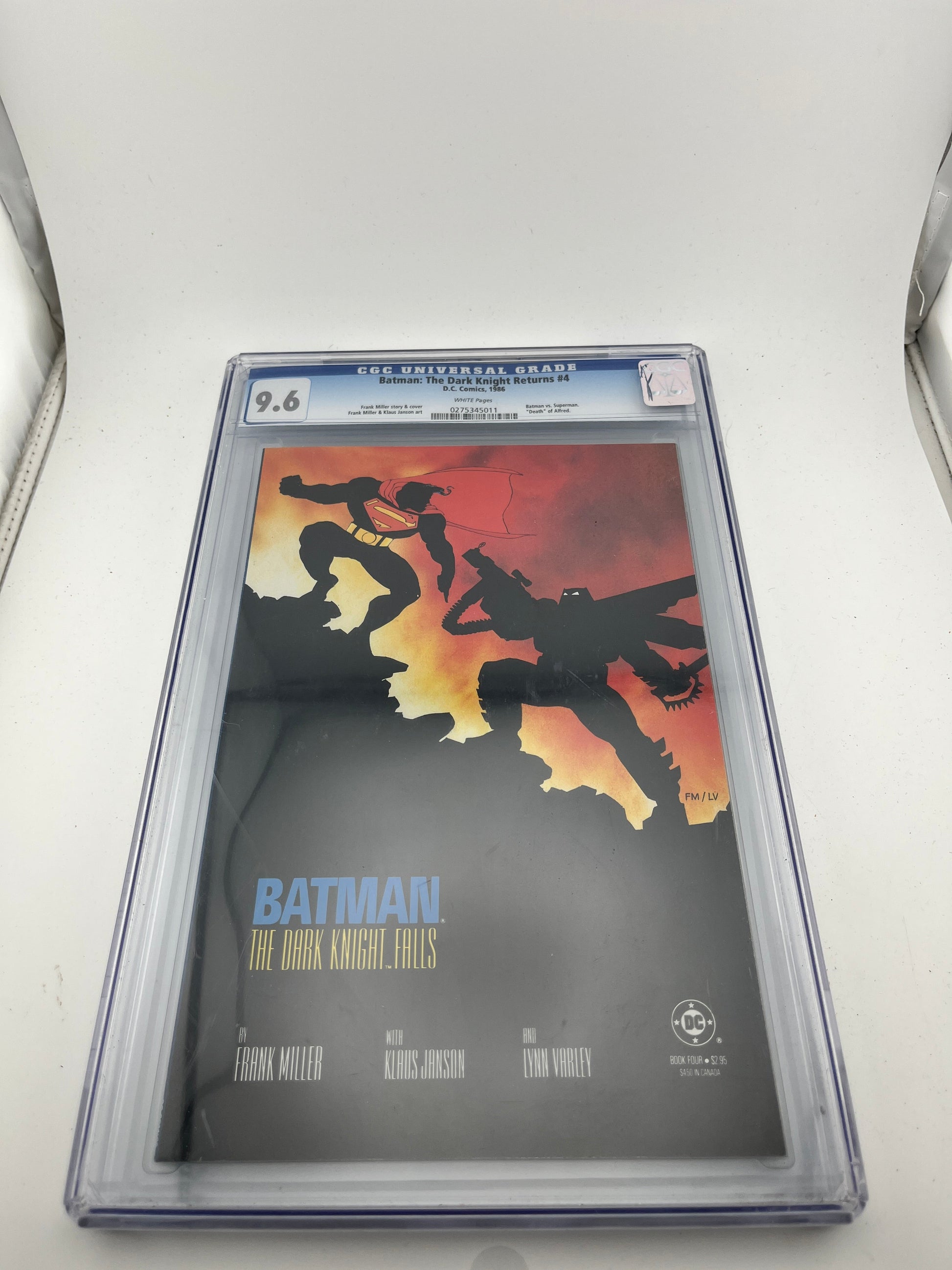 DC Comics - Batman: The Dark Knight Returns #4 –  CGC 9.6 FRENLY BRICKS - Open 7 Days