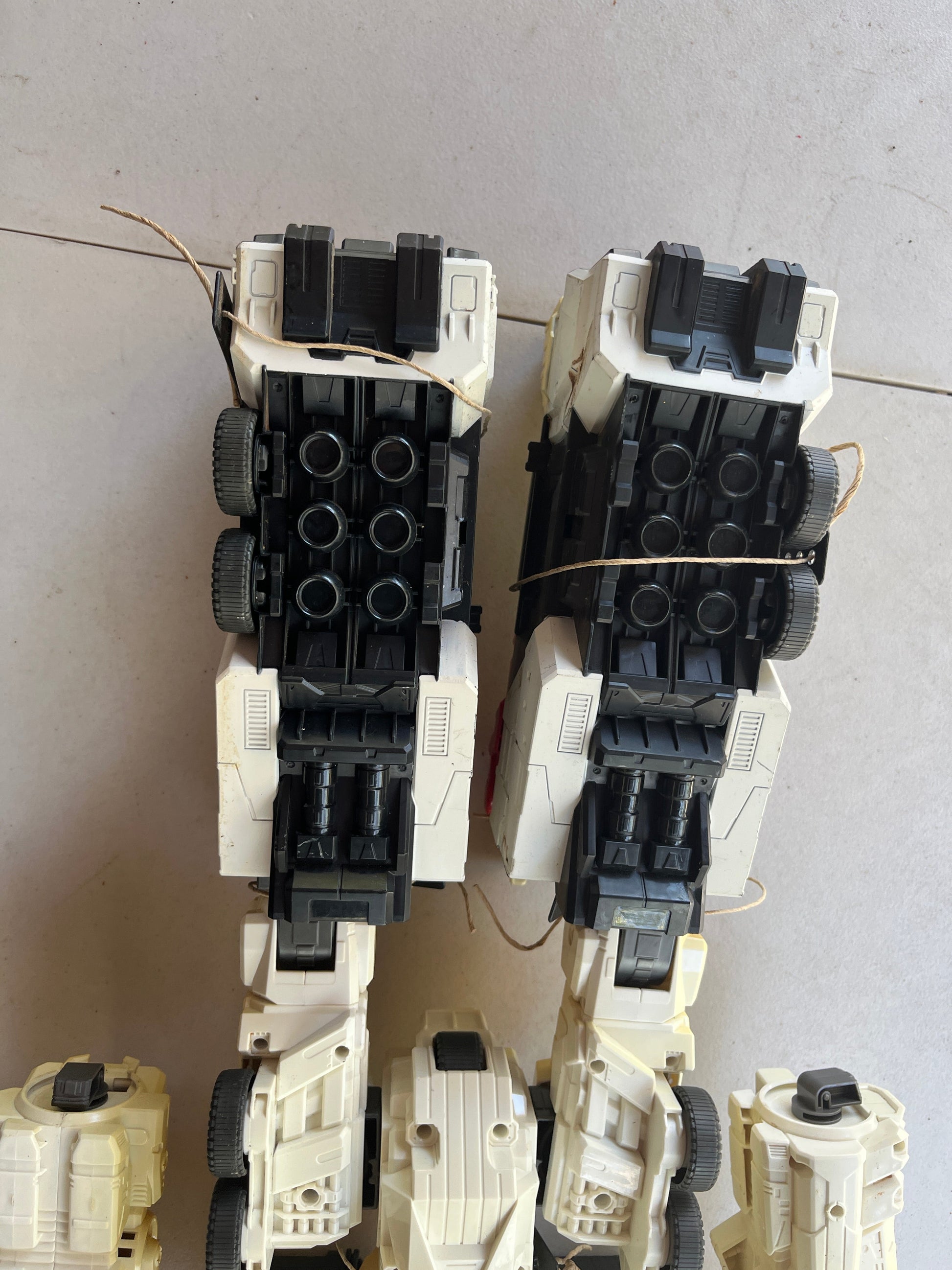 Takara Tomy Transformers Generations TG-23 Metroplex 23 inch Action Figure FRENLY BRICKS - Open 7 Days