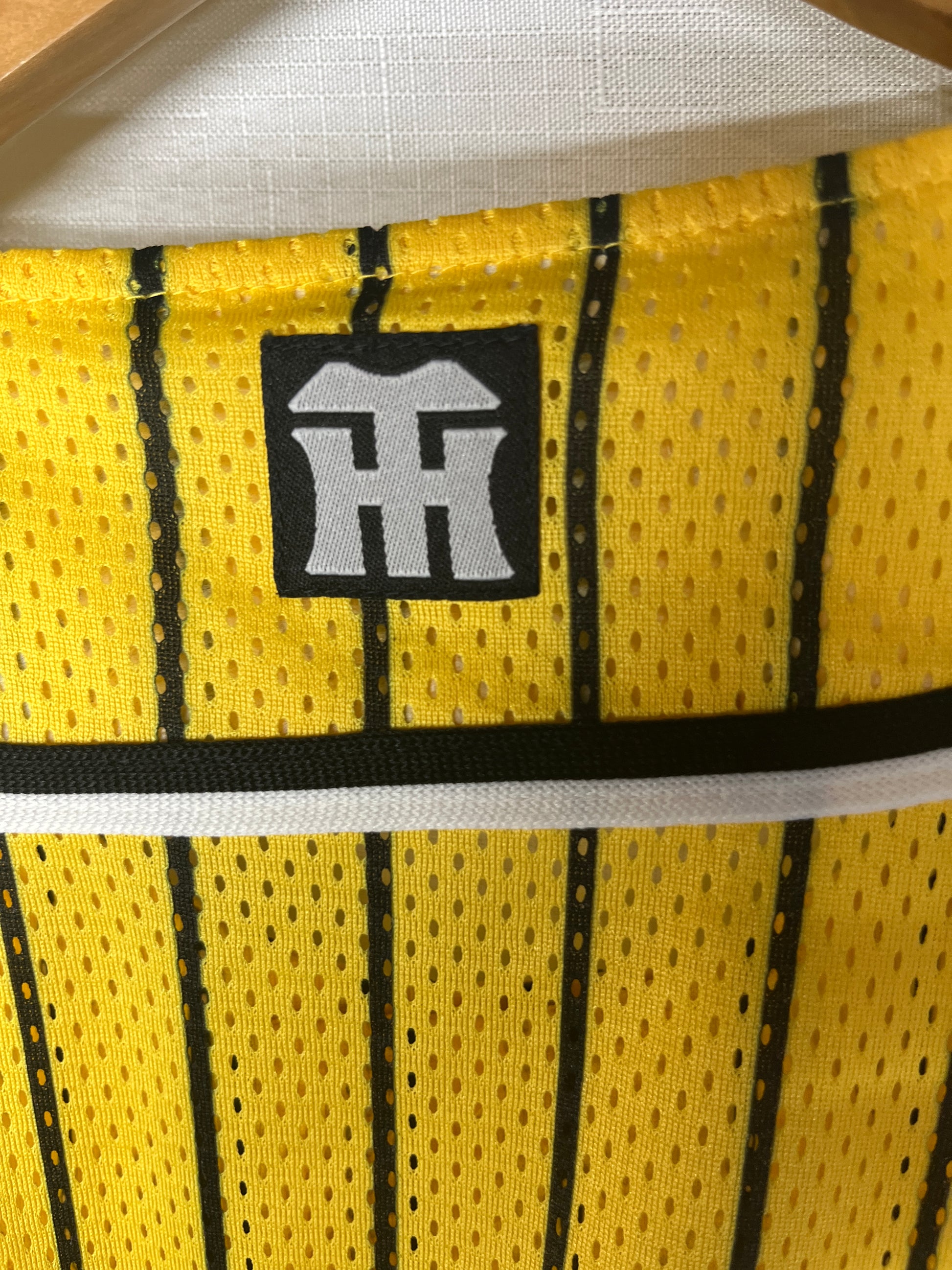 Nippon Baseball Hanshin Tigers Yellow/Black Blank Jersey Large
