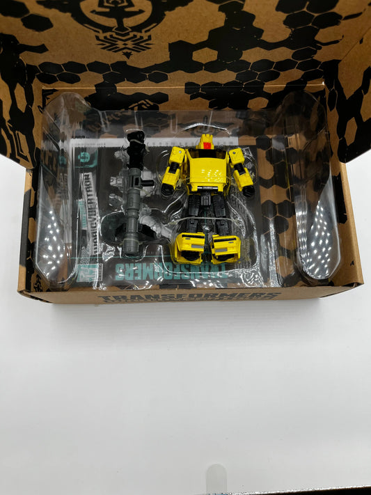 Hasbro Transformers Generations Selects Deluxe WFC-GS13 HUBCAP FRENLY BRICKS - Open 7 Days