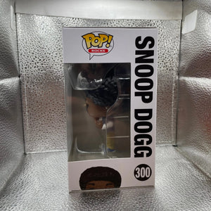 Snoop Dogg - Snoop Dogg Pop! Vinyl-Funko 300 Checkered Shirt Blunt FRENLY BRICKS - Open 7 Days