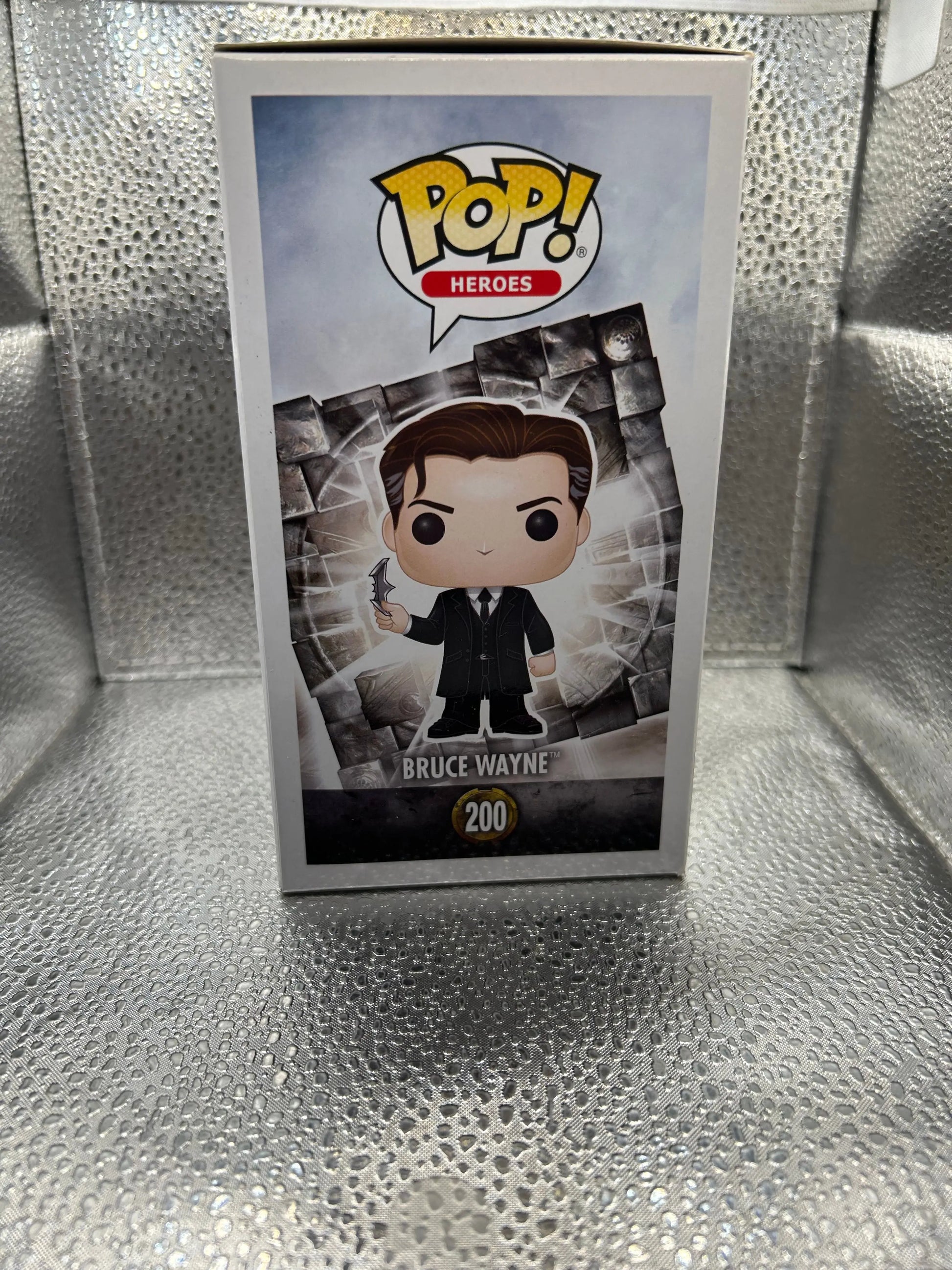 FUNKO Pop Vinyl Dc 200 Bruce Wayne FRENLY BRICKS - Open 7 Days