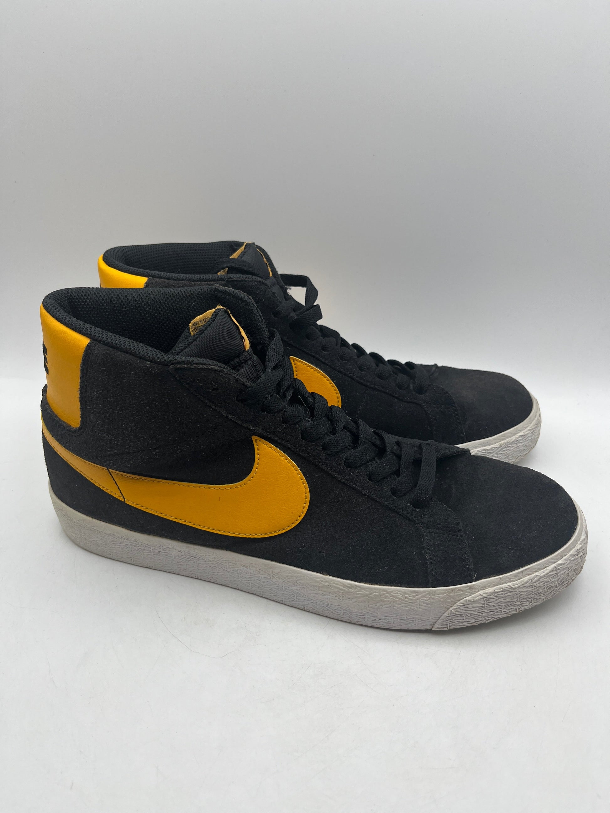 Nike Mens SB Zoom Blazer Mid 'Black University Gold' 864349 009 Size US11 FRENLY BRICKS - Open 7 Days