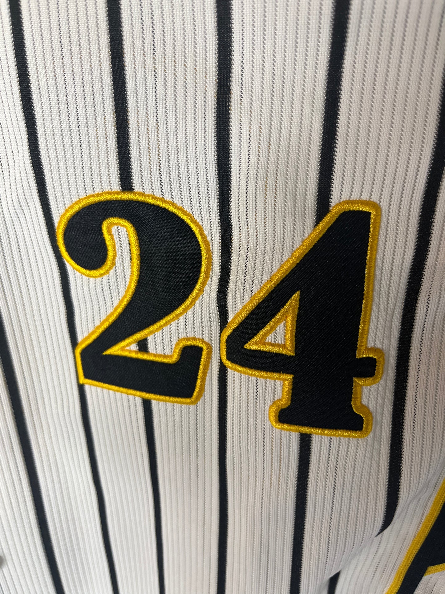 Nippon Baseball Hanshin Tigers “Hiyama #24” White Jersey Large