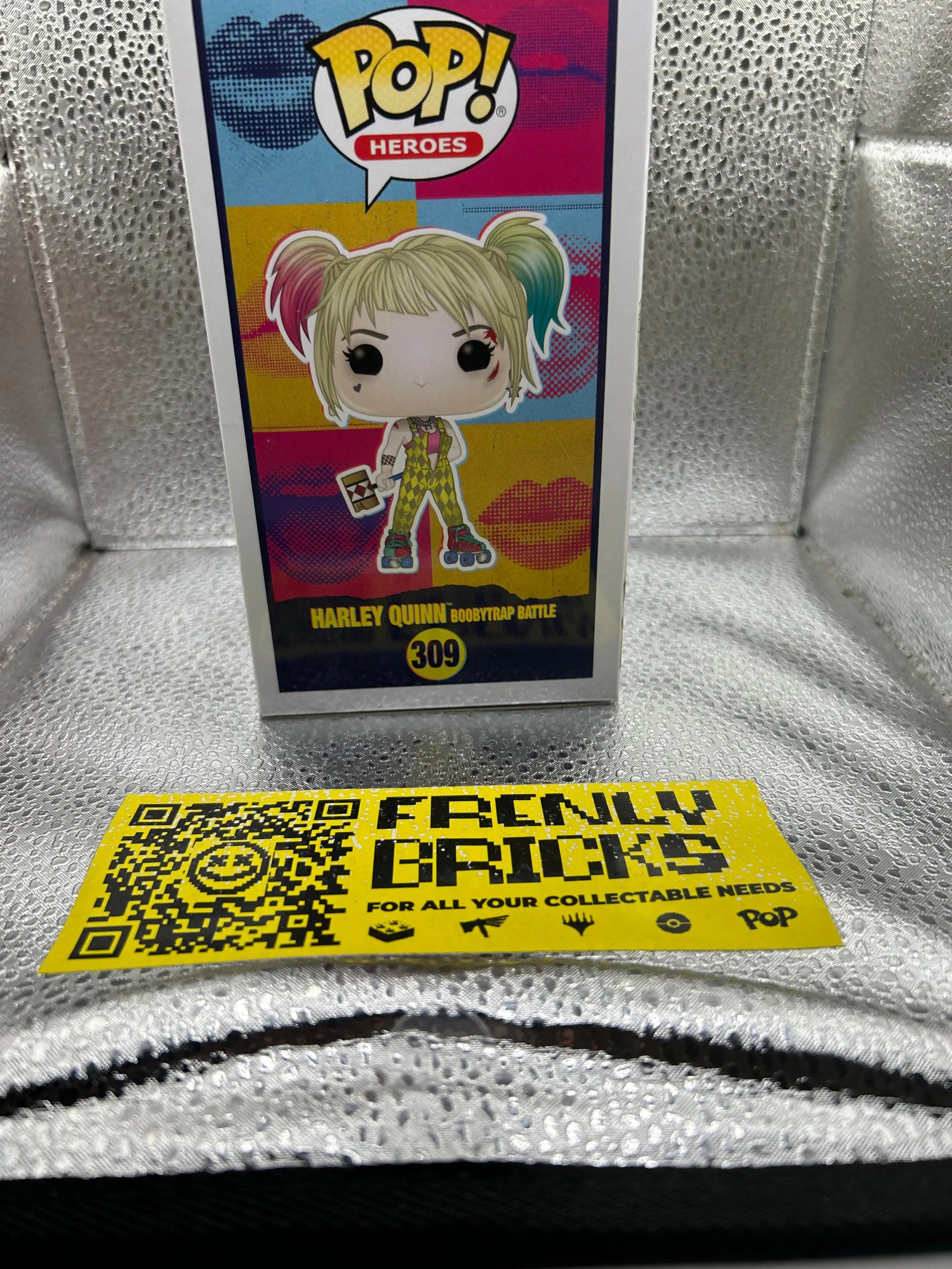 Pop Vinyl #309 Harley Quinn FRENLY BRICKS - Open 7 Days