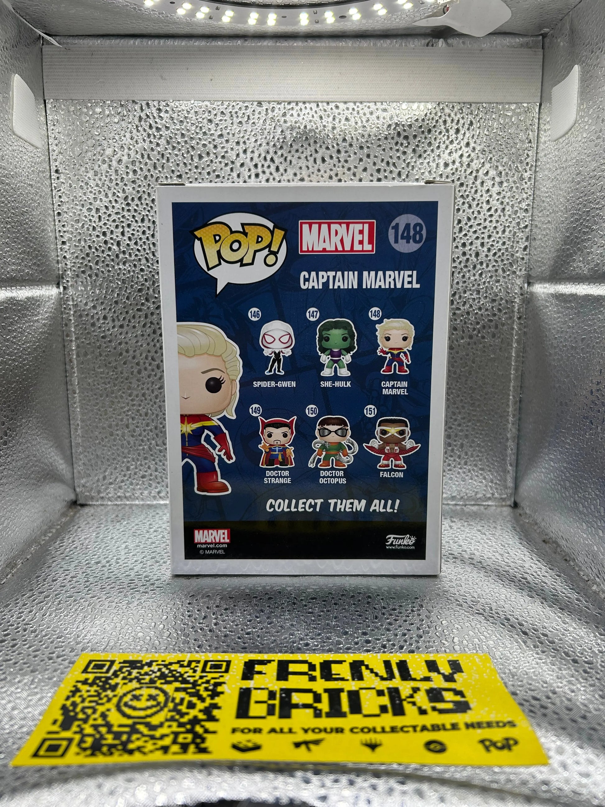 Pop Vinyl  Captain Marvel #148 FRENLY BRICKS - Open 7 Days