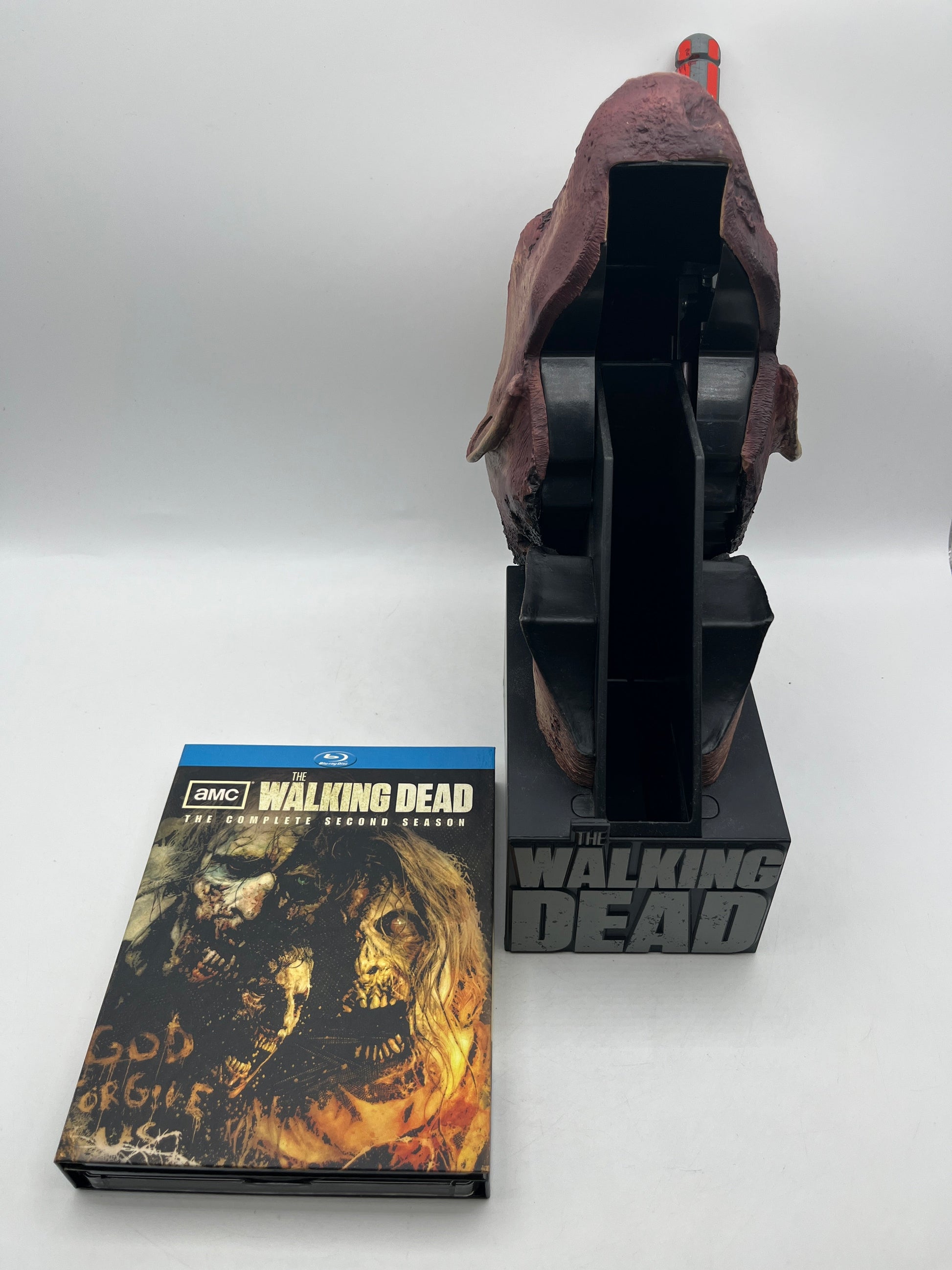 The Walking Dead Season 2 Blu-Ray Disc Set With Screwdriver Zombie Head Display FRENLY BRICKS - Open 7 Days