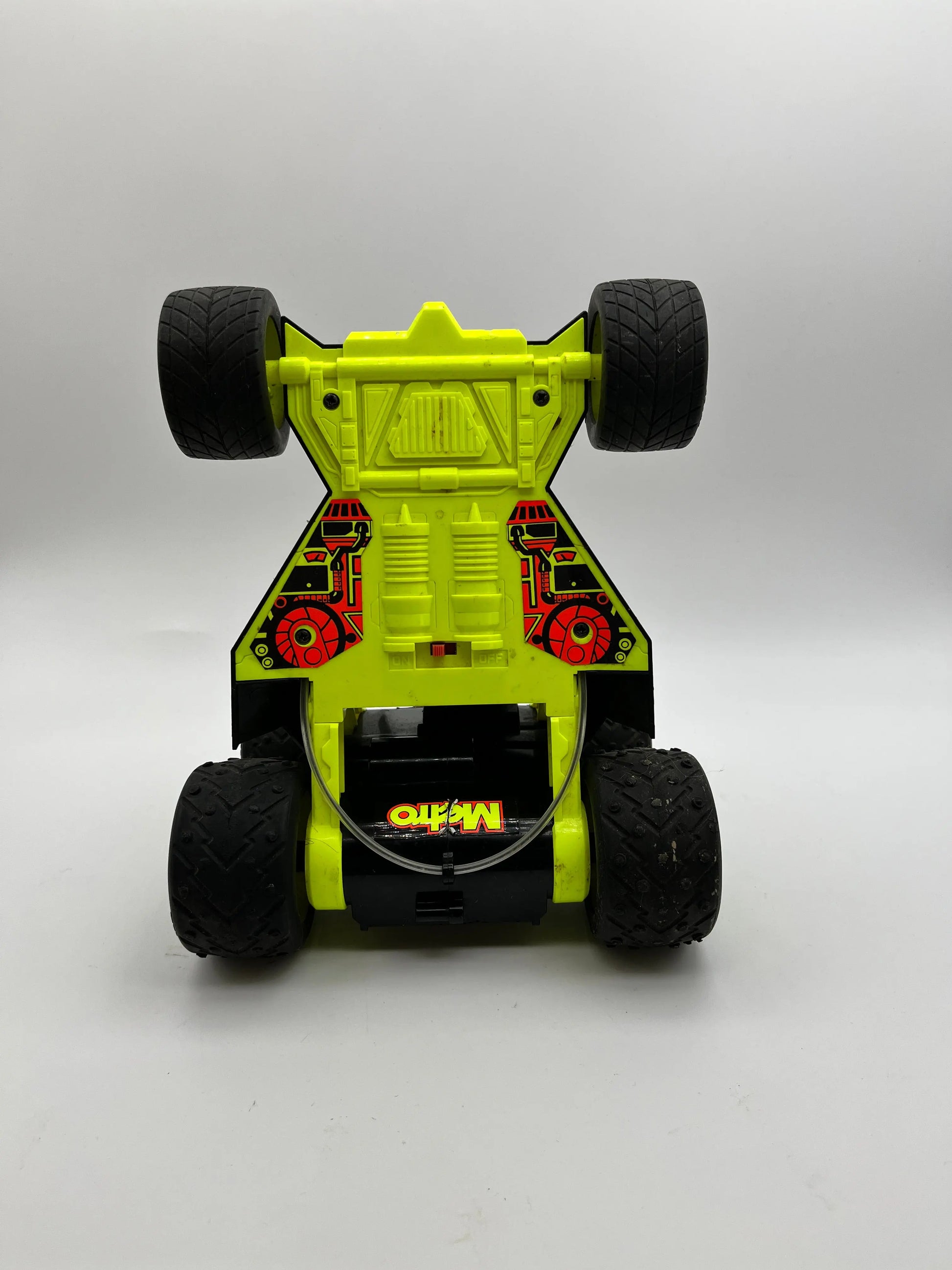 Taiyo Triple Wheels Stunt Car No Remote Controller - Untested FRENLY BRICKS - Open 7 Days