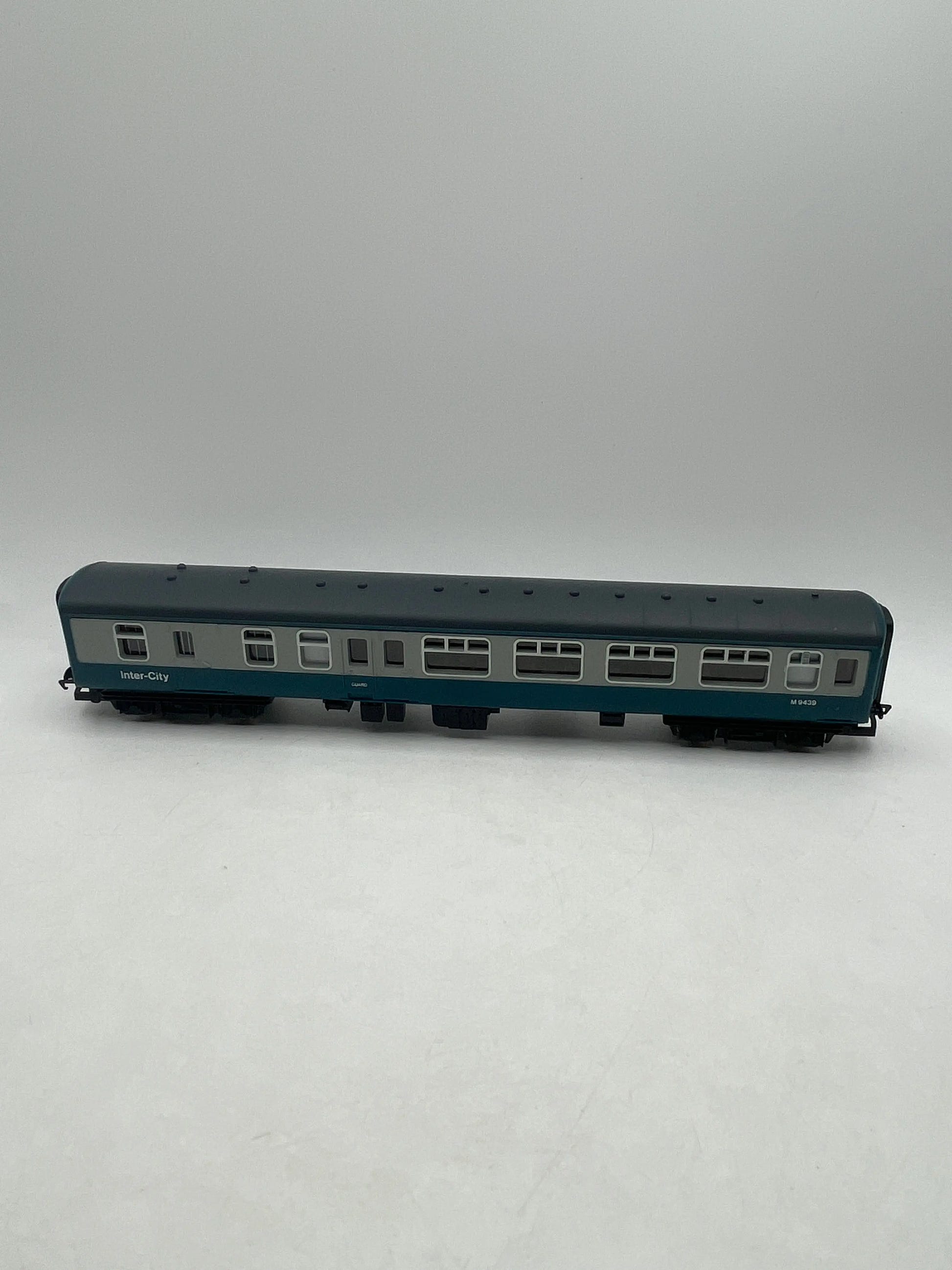Hornby R751 Class 37 Diesel Locomotive OO Gauge British Rail Blue 37 130 8H22 FRENLY BRICKS - Open 7 Days image 8