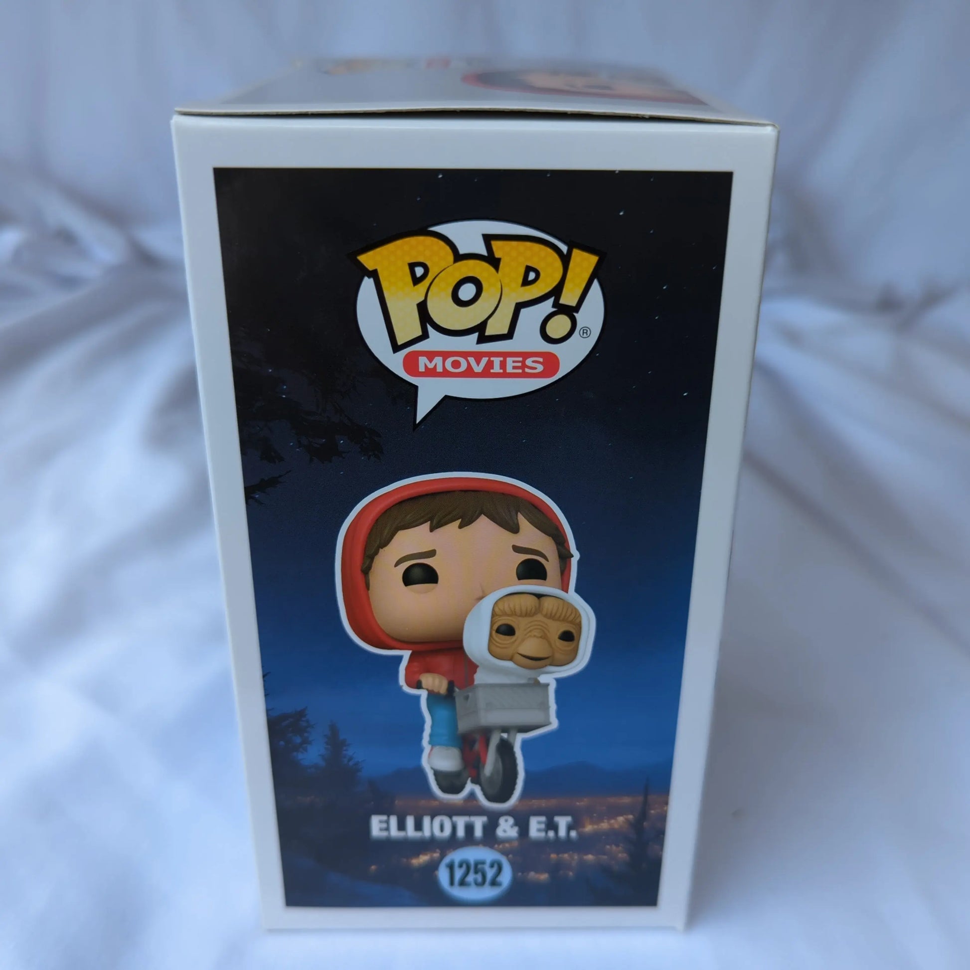 FUNKO POP VINYL Elliott & E.T. 1252 - FRENLY BRICKS - Open 7 Days