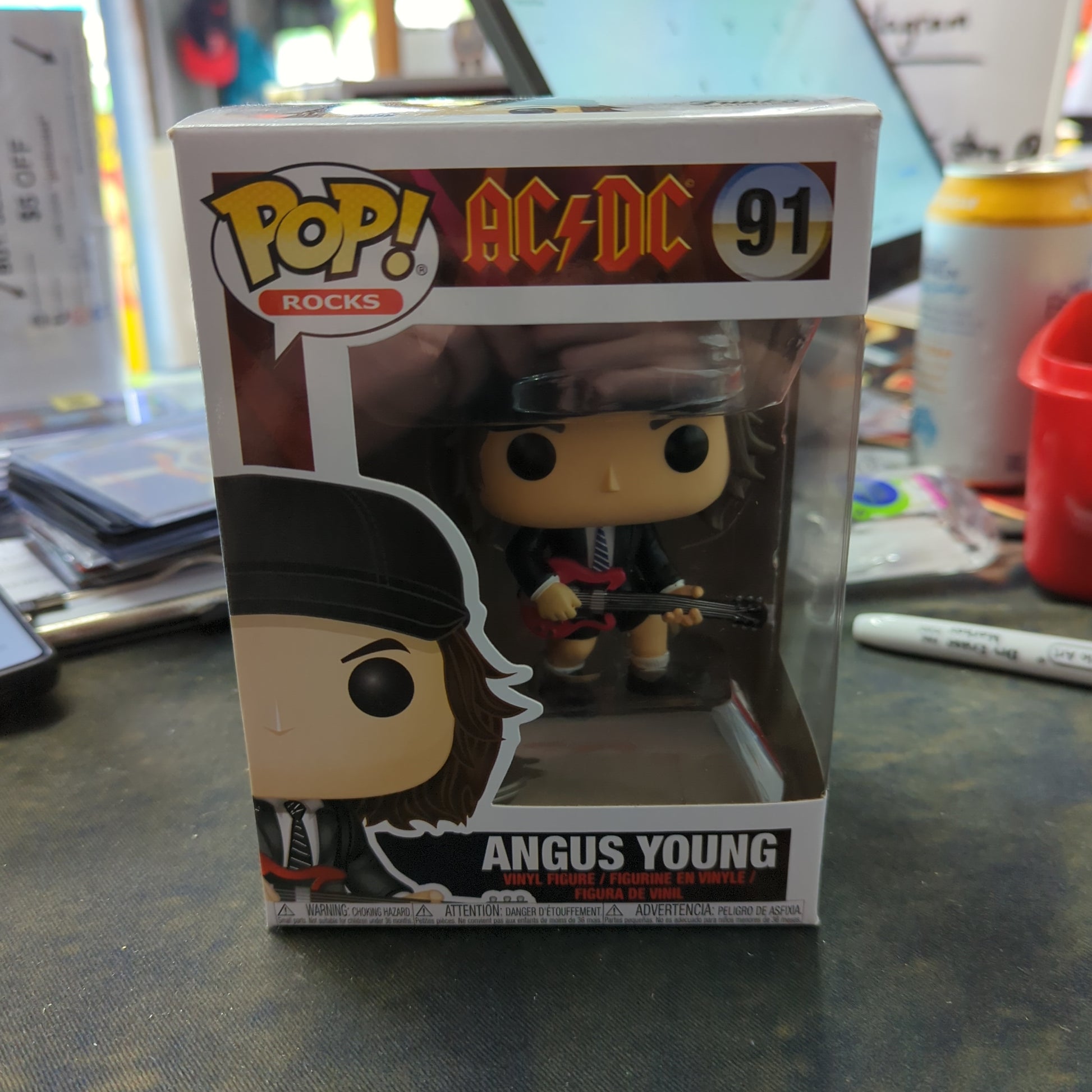 FUNKO POP VINYL - ANGUS YOUNG - 91 - ACDC FRENLY BRICKS - Open 7 Days