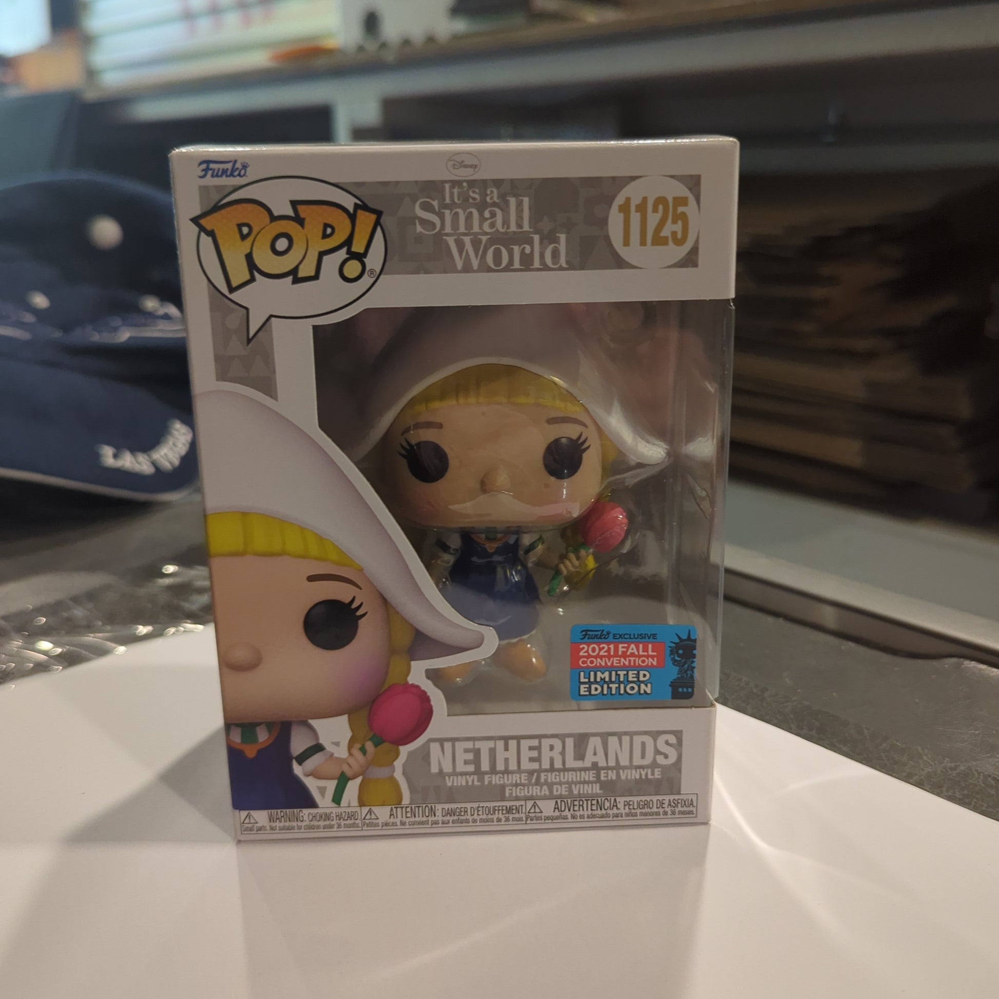 Disney Funko Pop - Netherlands - It's a Small World - NYCC Exclusive - No. 1125 FRENLY BRICKS - Open 7 Days