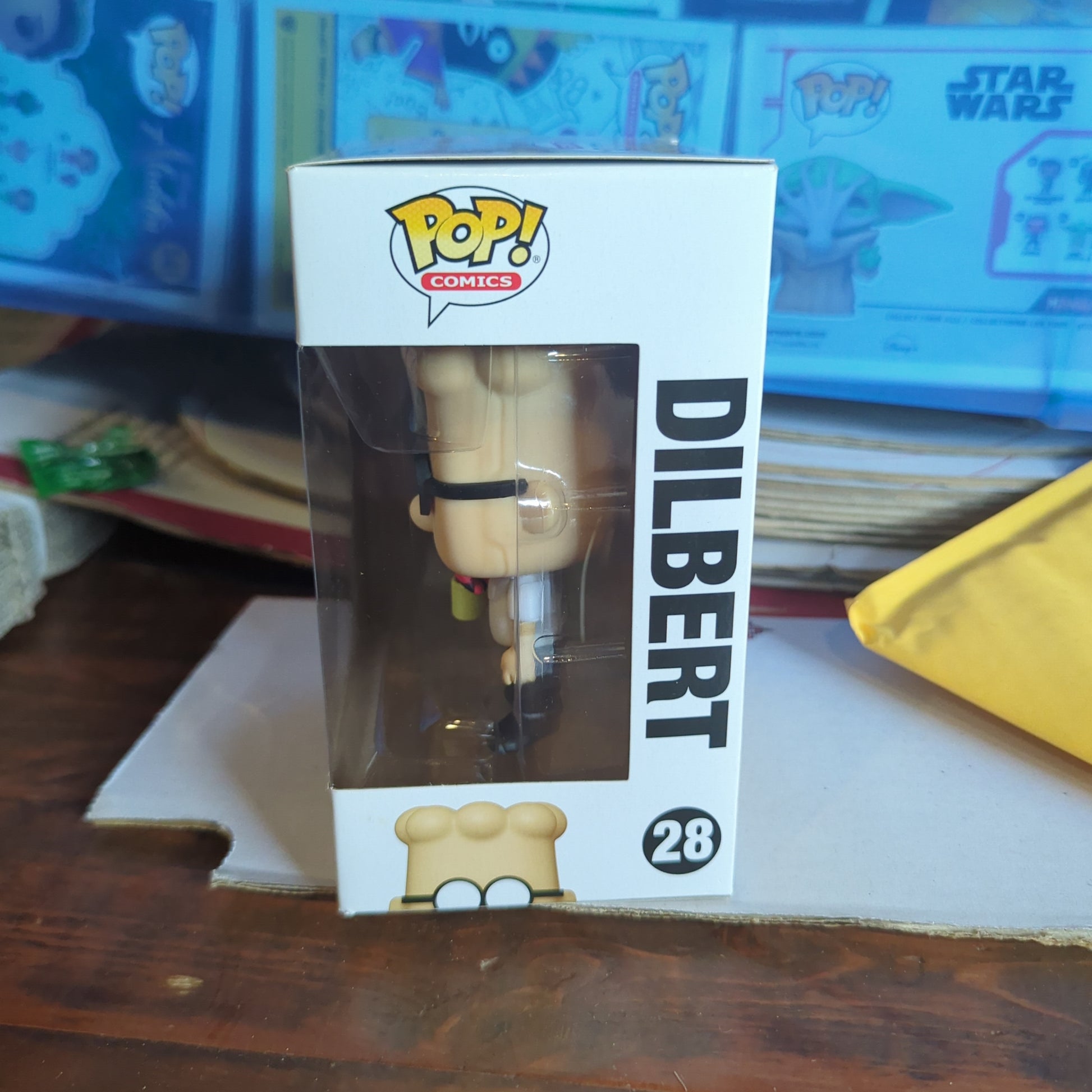 Funko POP! Comics : Dilbert - Dilbert #28 Vinyl Figure FRENLY BRICKS - Open 7 Days