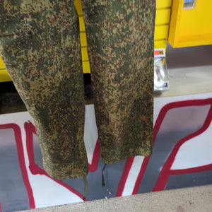 ARMY CAMO GERMAN PANTS see photos FRENLY BRICKS - Open 7 Days