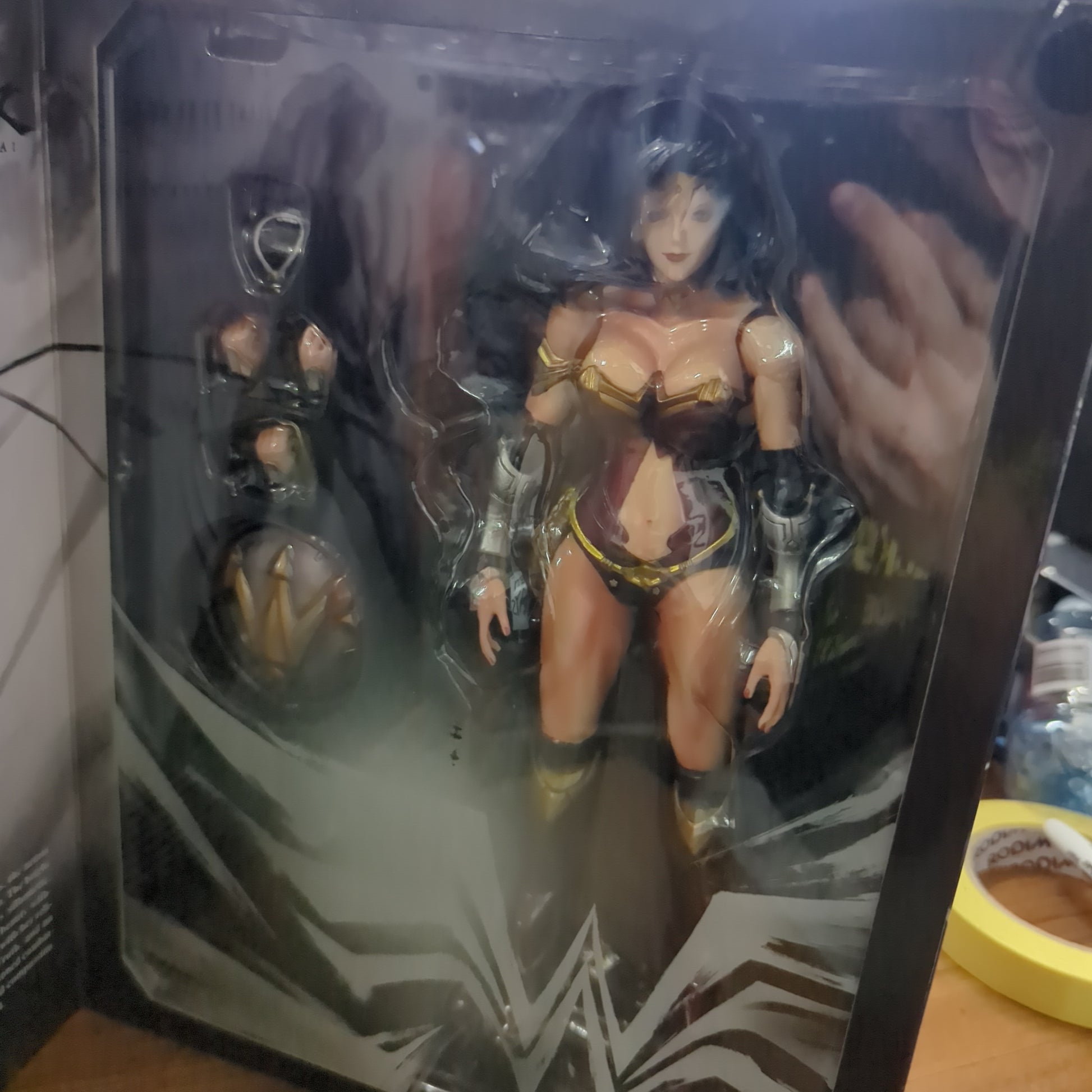 Square Enix: DC Comics - Variant Play Arts Kai No.2 Wonder Woman Authentic FRENLY BRICKS - Open 7 Days