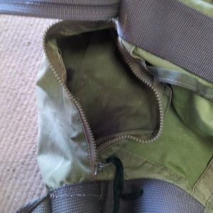 ARMY TRAVEL BAG Zips working FRENLY BRICKS - Open 7 Days