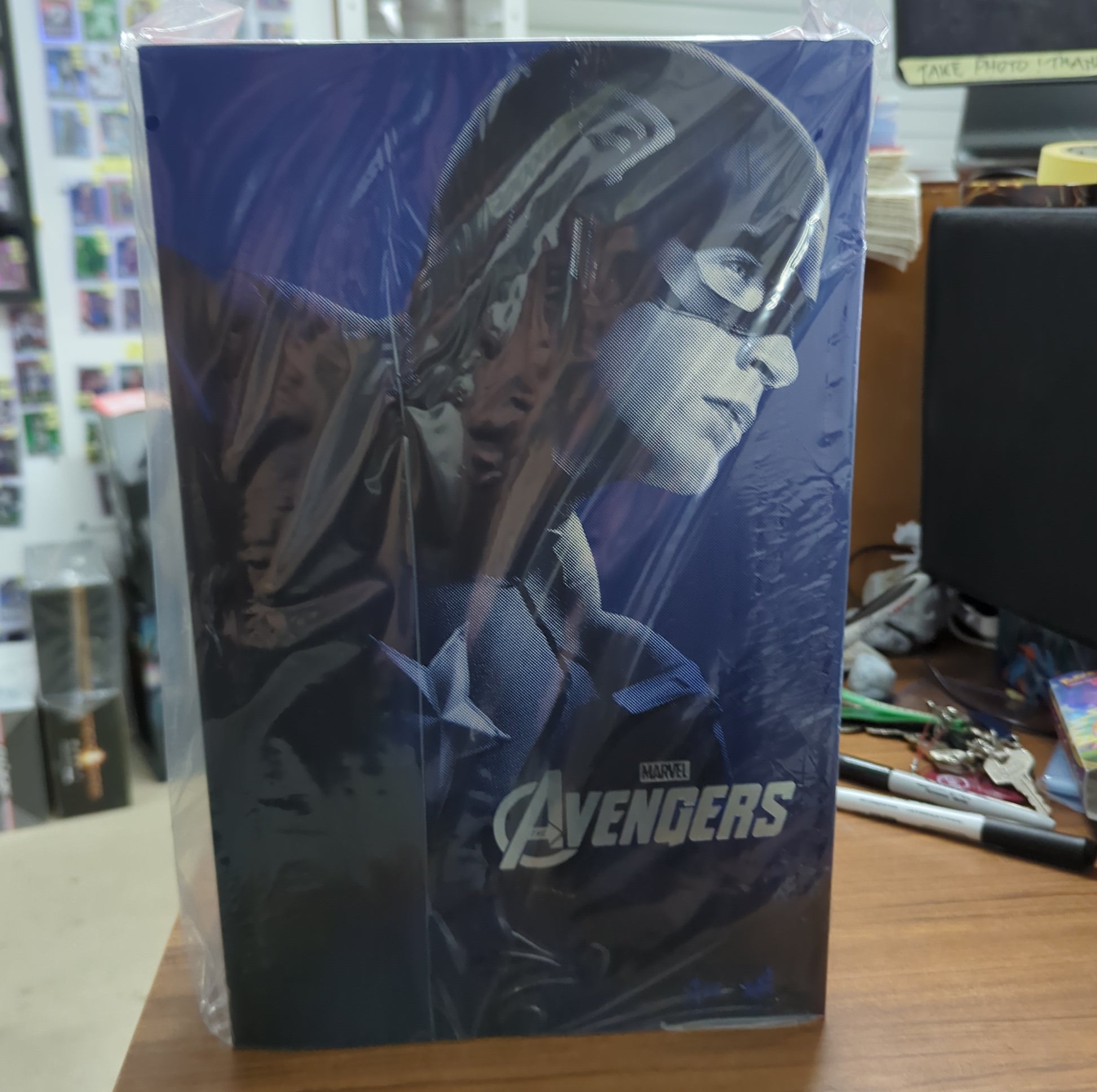 HOT TOYS MMS174 THE AVENGERS CAPTAIN AMERICA 1/6TH SCALE LIMITED EDITION FRENLY BRICKS - Open 7 Days