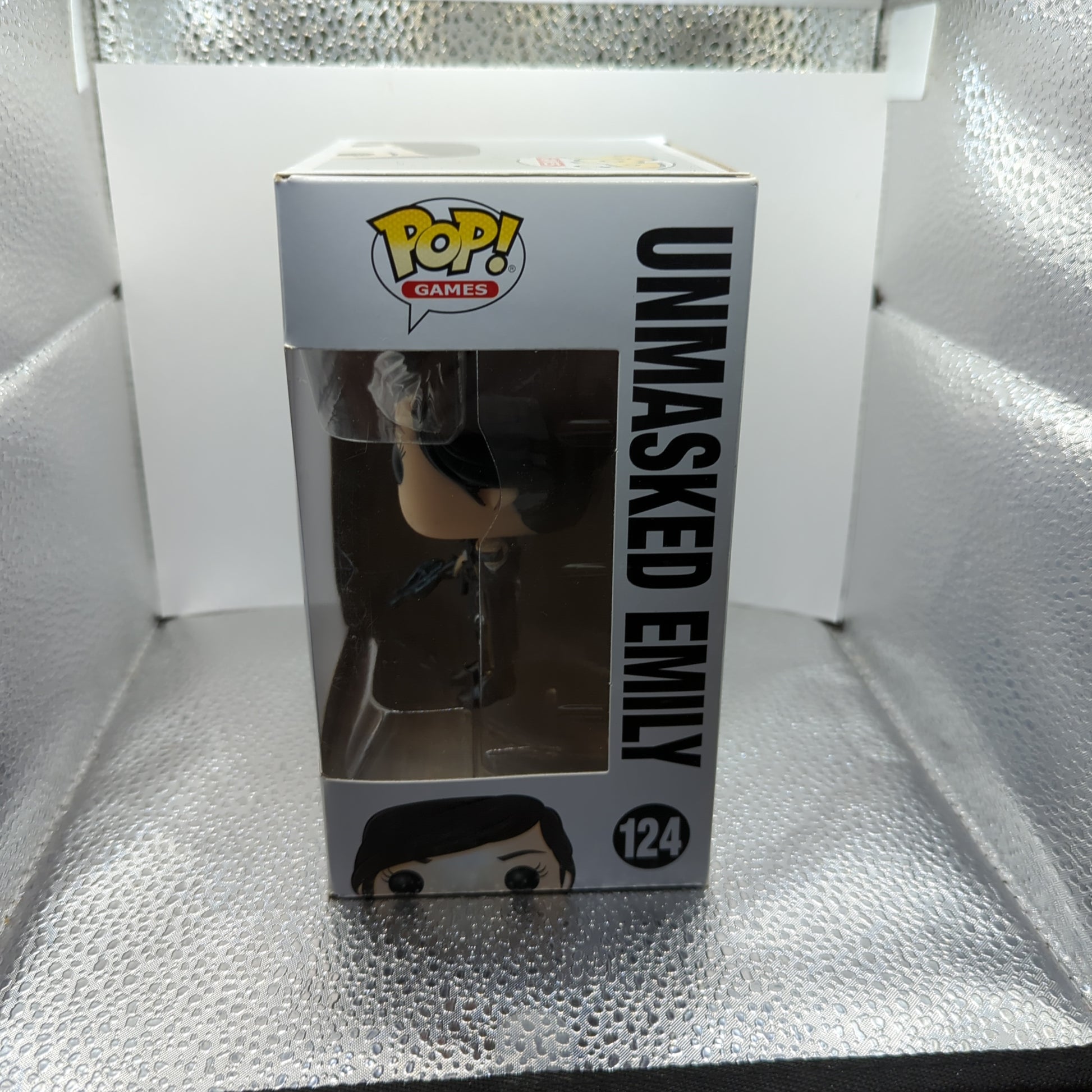 Dishonored 2 - Unmasked Emily Pop! Vinyl Figure 124 FRENLY BRICKS - Open 7 Days