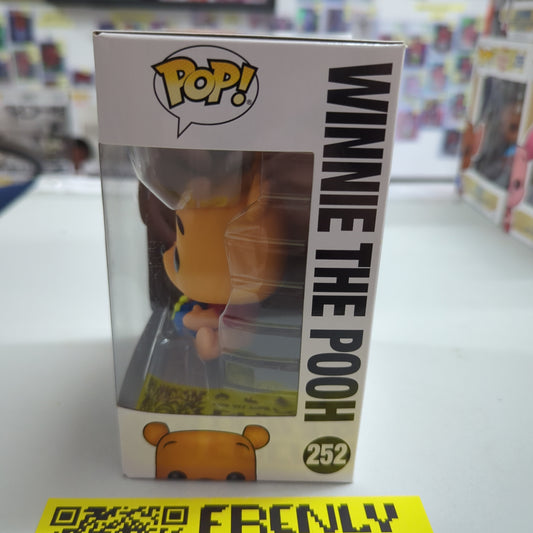 WINNIE THE POOH (SITTING) #252 DISNEY WINNIE THE POOH FUNKO POP! VINYL FRENLY BRICKS - Open 7 Days