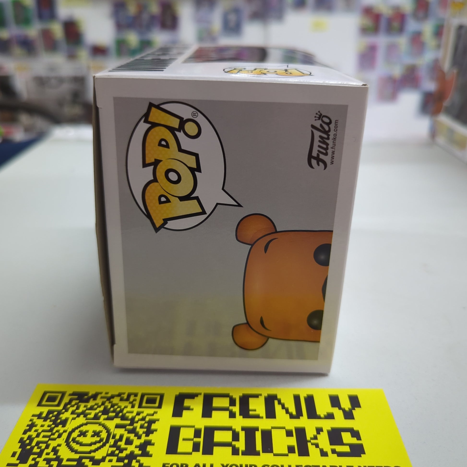 WINNIE THE POOH (SITTING) #252 DISNEY WINNIE THE POOH FUNKO POP! VINYL FRENLY BRICKS - Open 7 Days