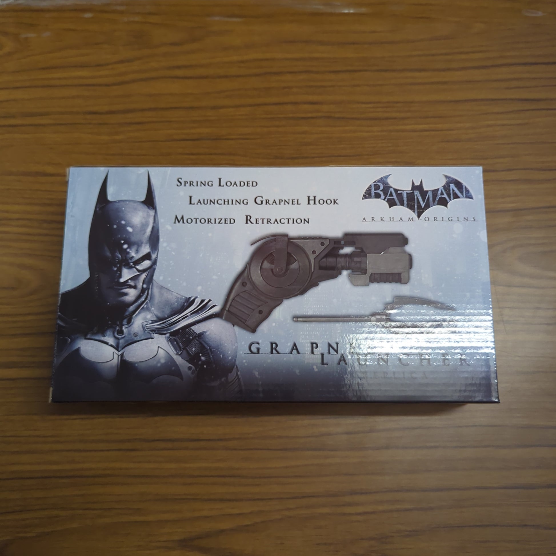 Batman Arkham Origins - NECA Grapnel Launcher Replica FRENLY BRICKS - Open 7 Days