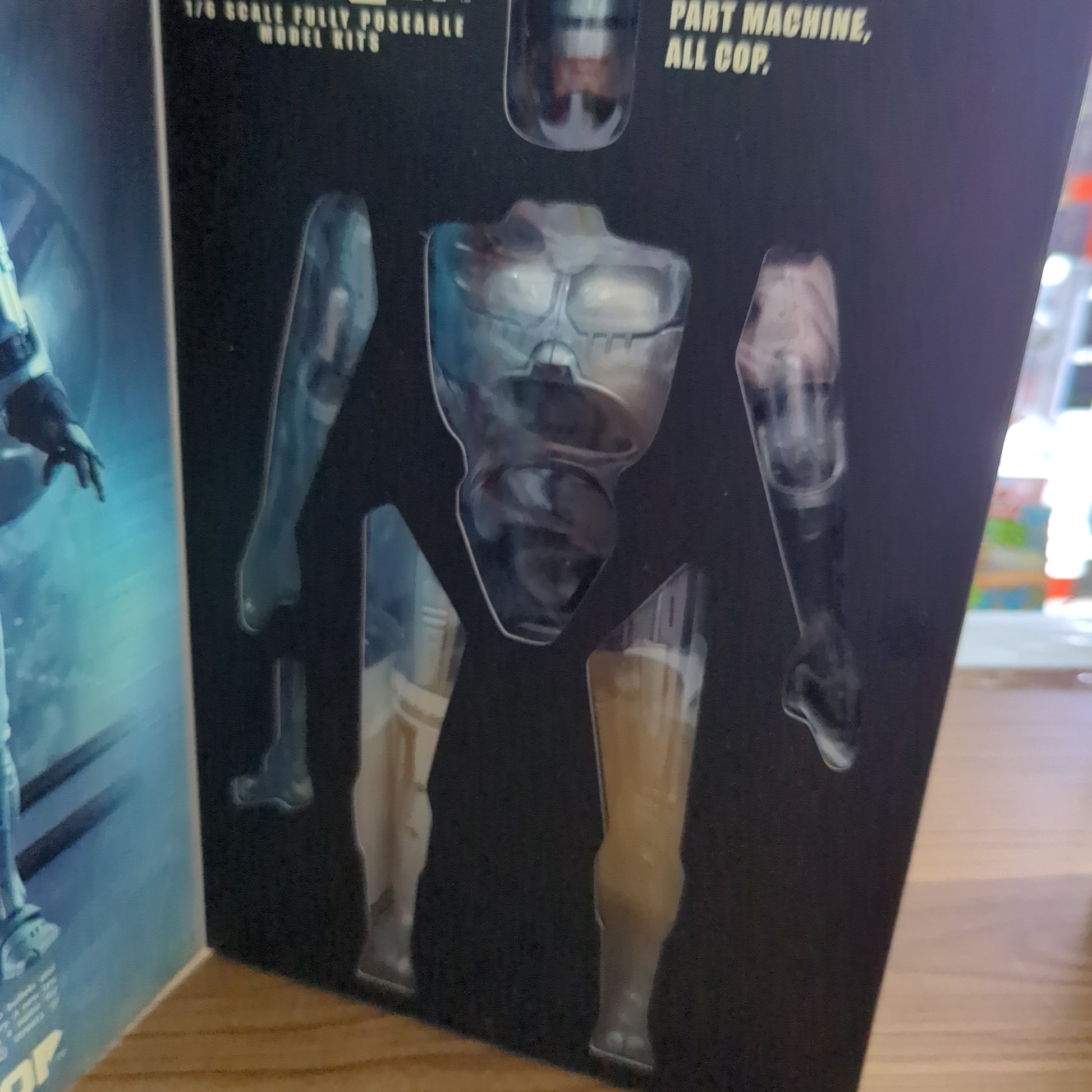 Hot Toys RoboCop Action Figure 12" MMS10  1:6 Scale 2006 BNIB USA Seller FRENLY BRICKS - Open 7 Days