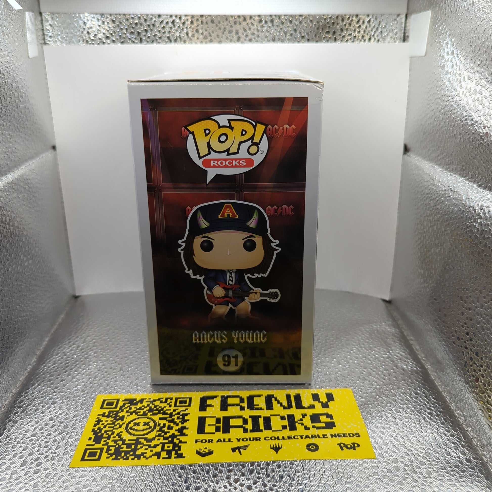 MINOR DAMAGE AC/DC Angus Young #91 CHASE Funko Pop! FRENLY BRICKS - Open 7 Days