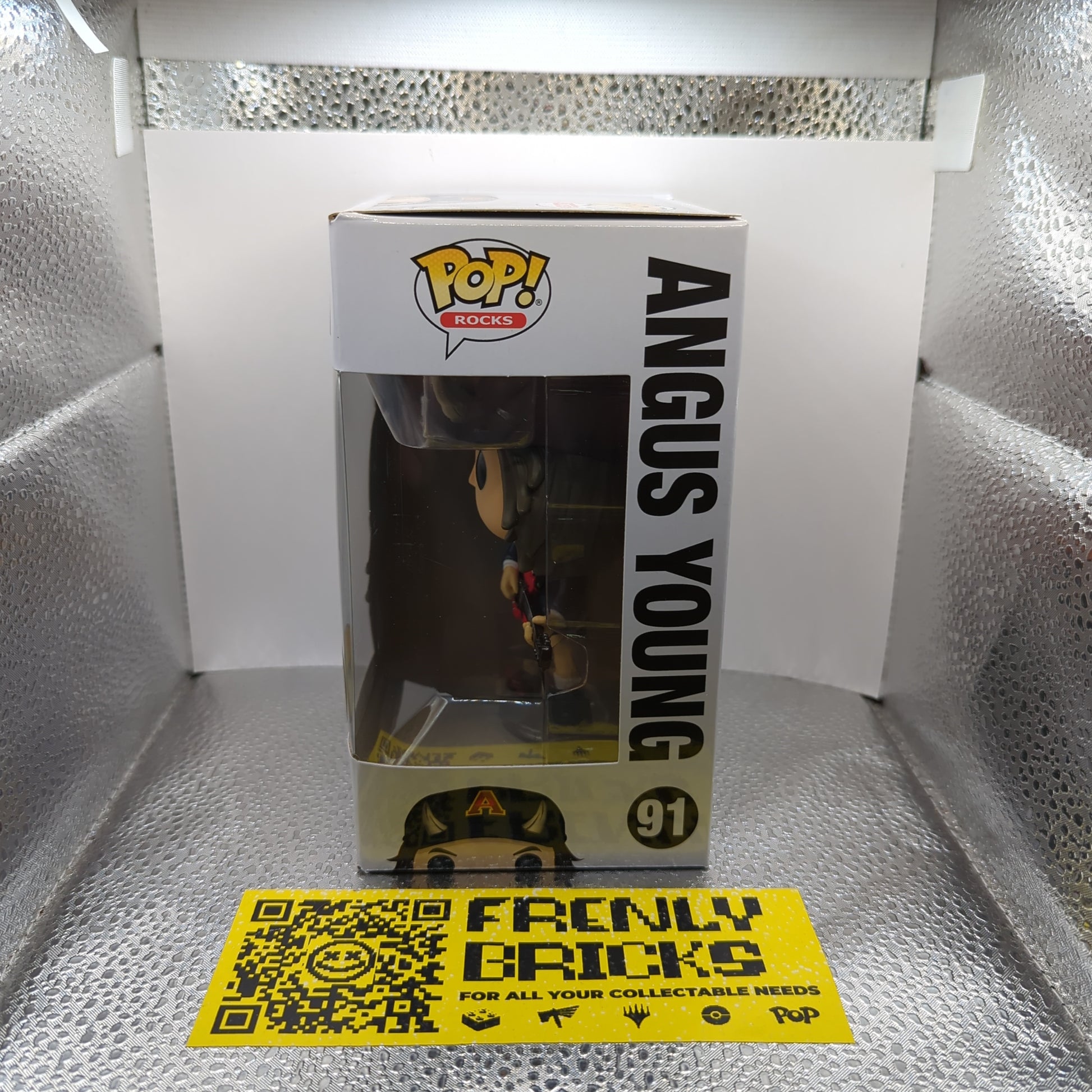 MINOR DAMAGE AC/DC Angus Young #91 CHASE Funko Pop! FRENLY BRICKS - Open 7 Days