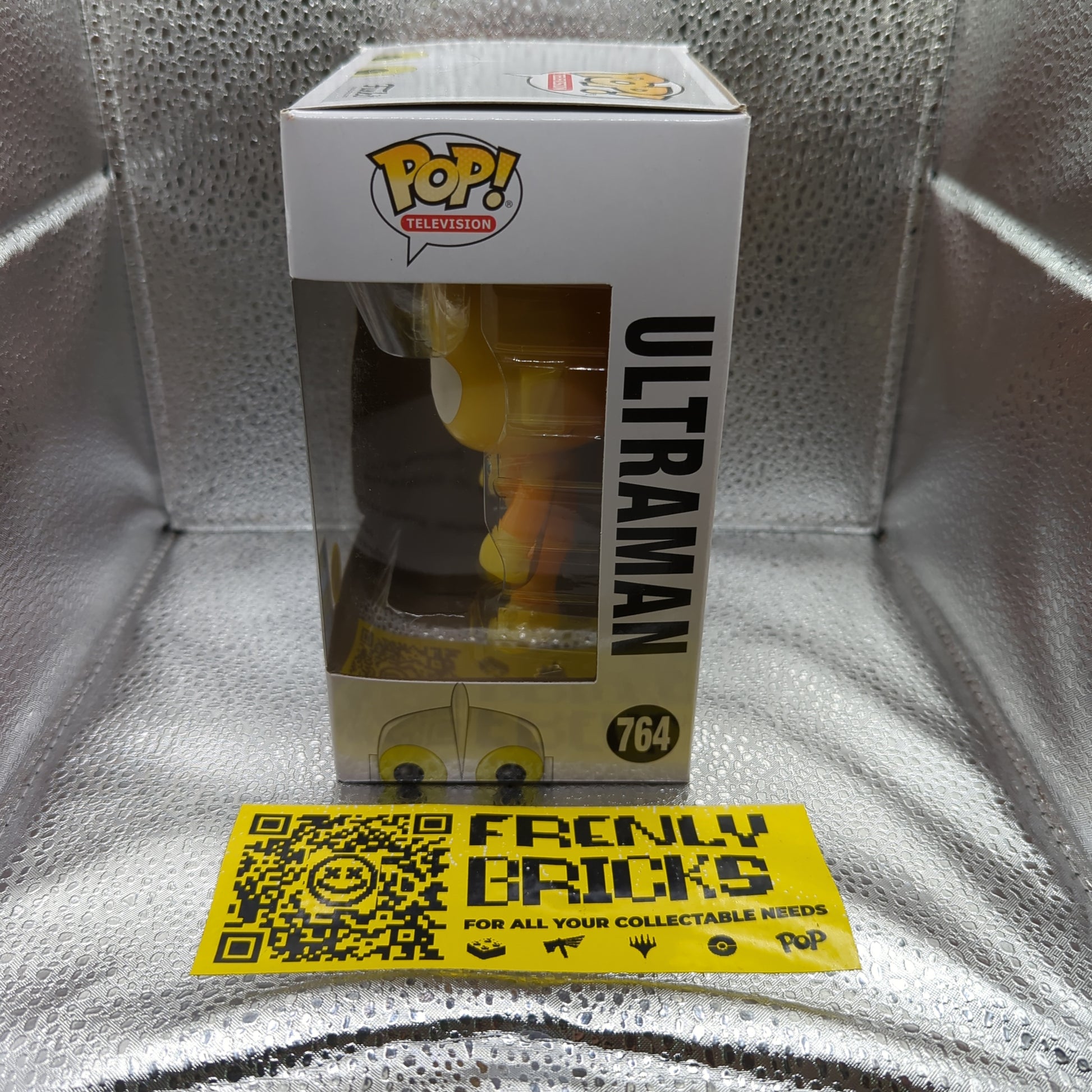 Television Funko Pop - Ultraman (Glow) - SDCC Excl - No. 764 FRENLY BRICKS - Open 7 Days