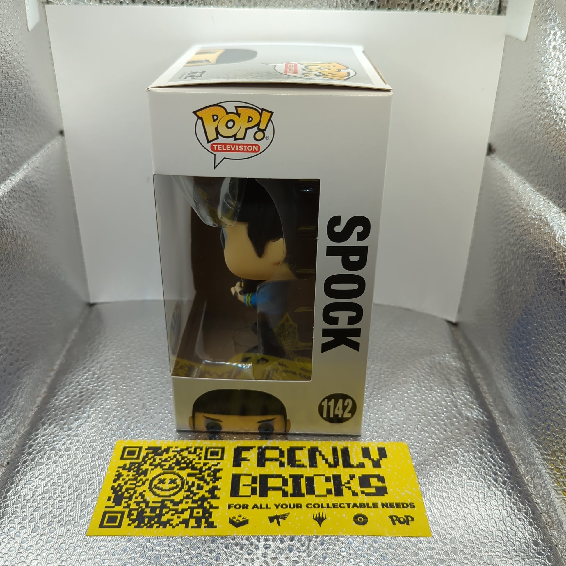 Funko POP! Original Series Star Trek Spock With Cat #1142 Funko Shop Exclusive FRENLY BRICKS - Open 7 Days