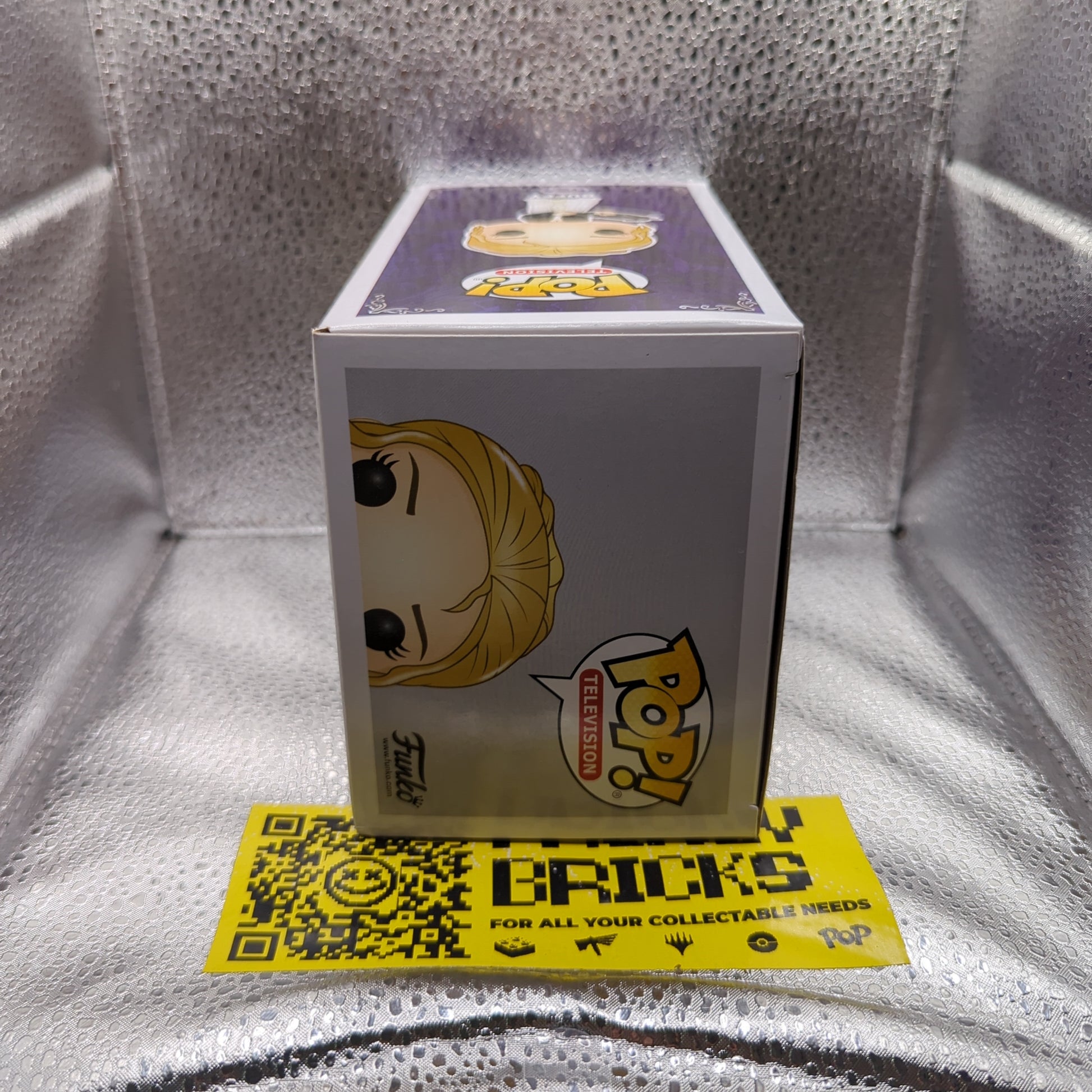 Funko Pop Vinyl - Buffy The Vampire Slayer - Buffy #594 FRENLY BRICKS - Open 7 Days