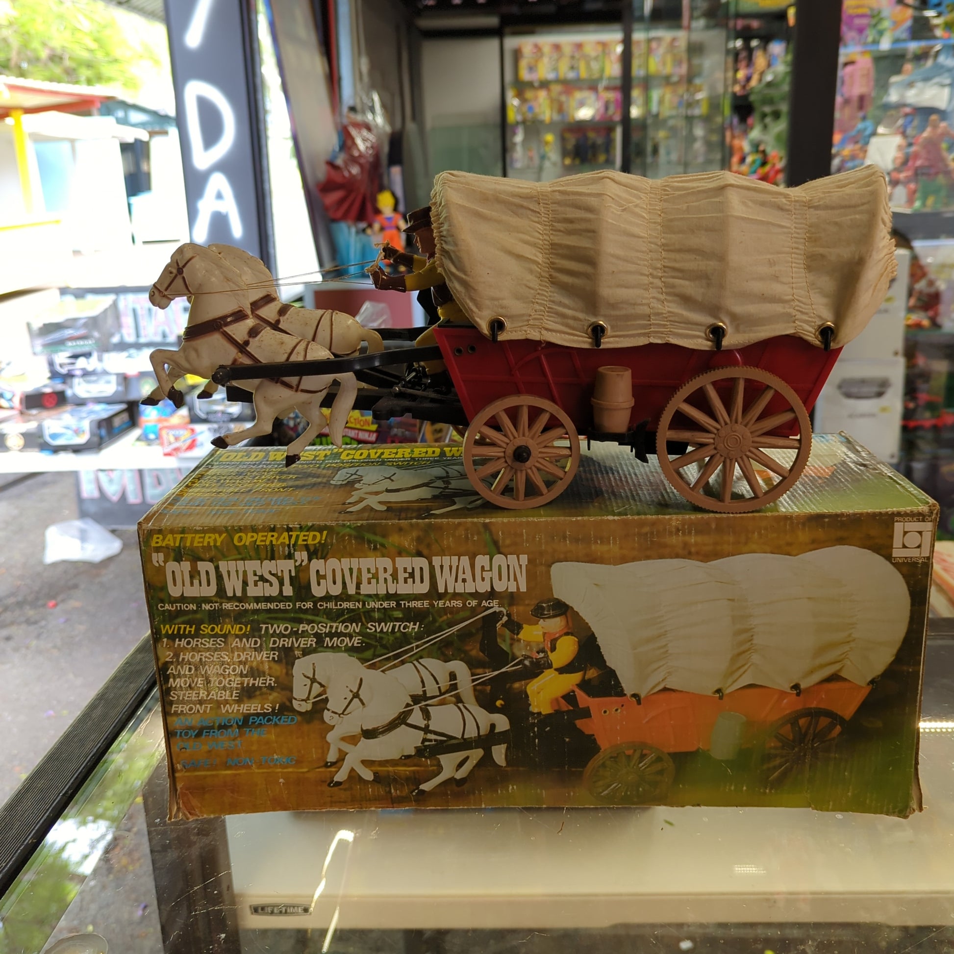 "OLD WEST" COVERED WAGON , WITH BOX FRENLY BRICKS - Open 7 Days