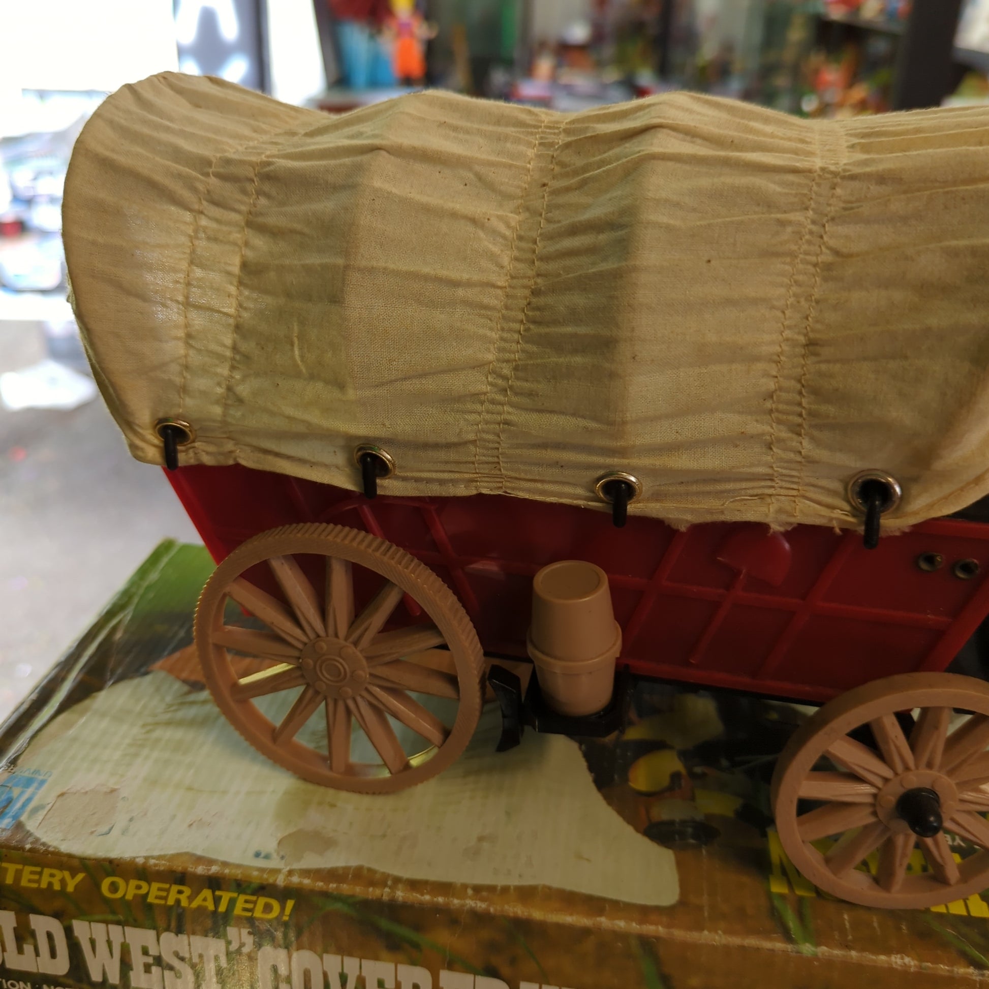 "OLD WEST" COVERED WAGON , WITH BOX FRENLY BRICKS - Open 7 Days