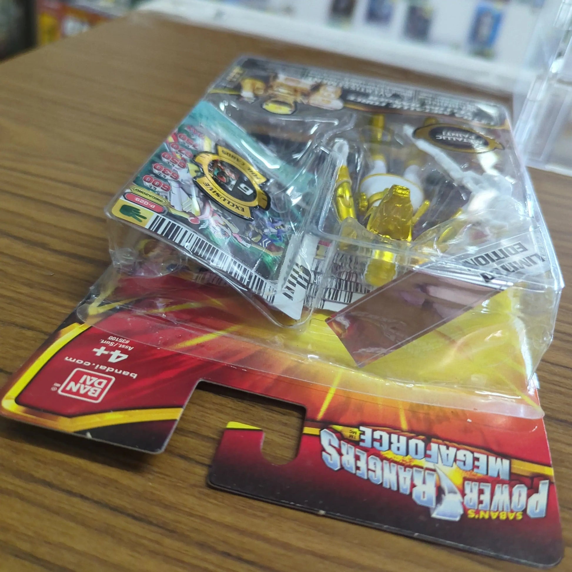 Power Rangers Megaforce Ultra Metallic Force Yellow Ranger Action Figure NIP FRENLY BRICKS - Open 7 Days