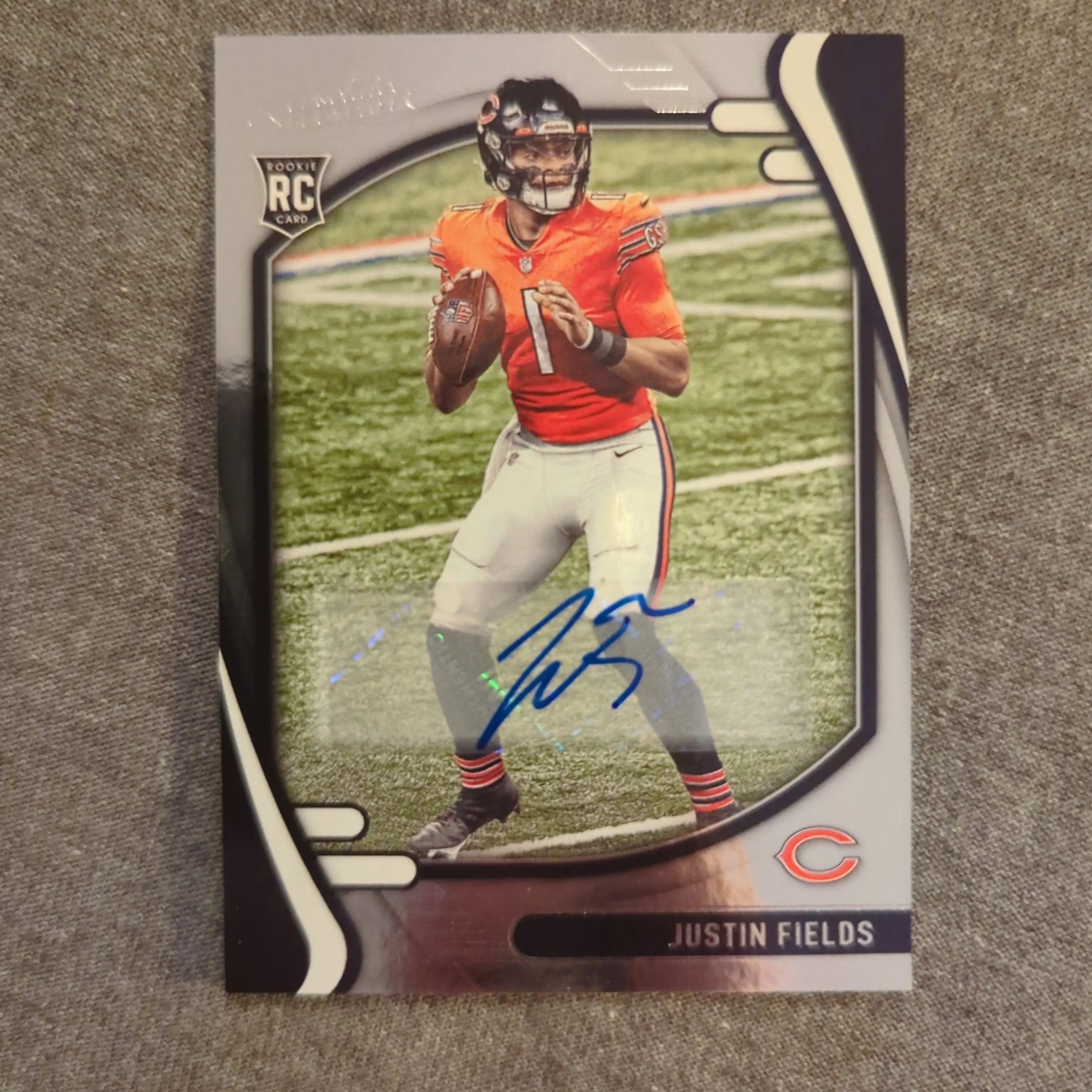 2021 Panini Absolute Football Justin Fields Auto Rookie RC Steelers . FRENLY BRICKS - Open 7 Days