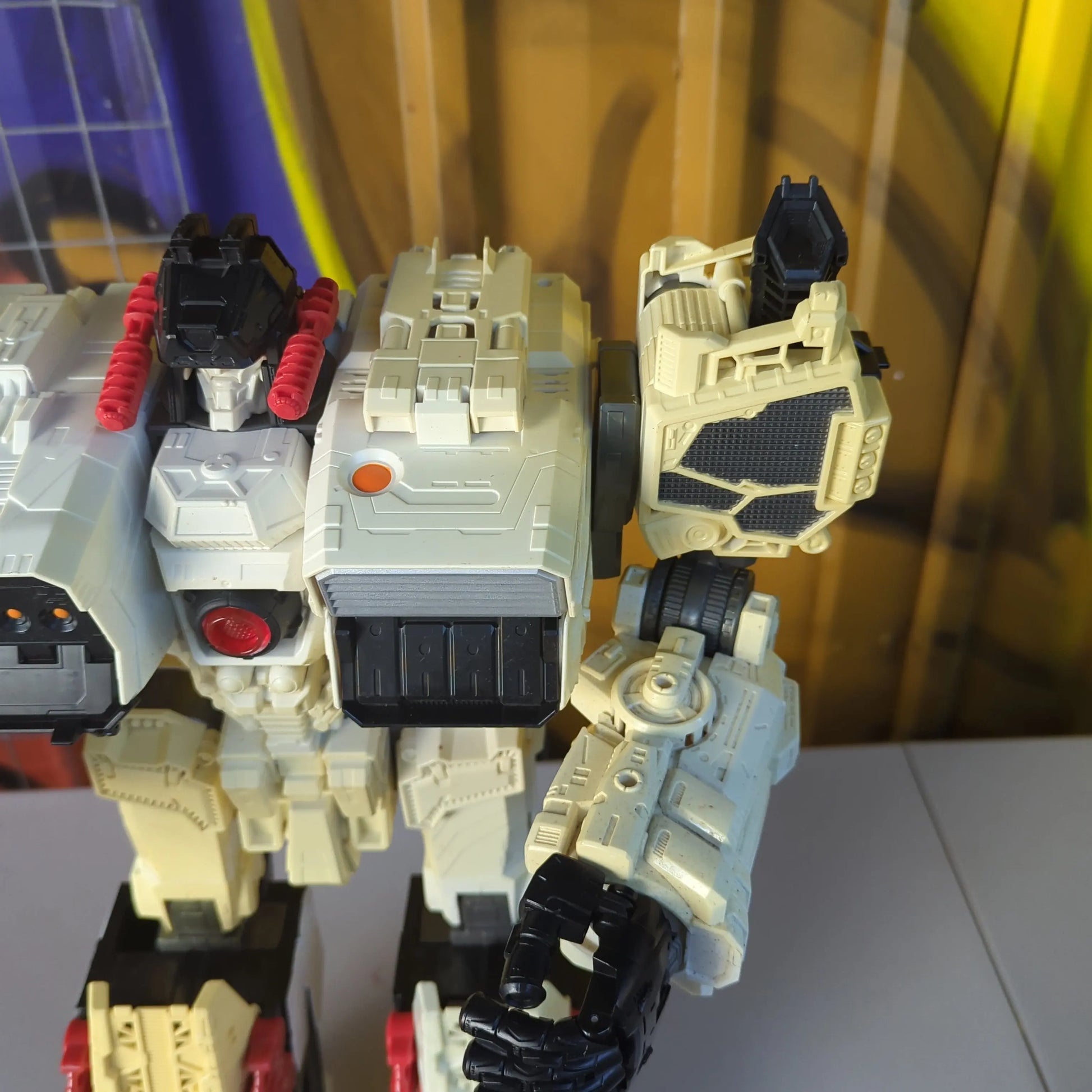 Transformers Takara Tomy Metroplex Titan Class 60cm Tall FRENLY BRICKS - Open 7 Days