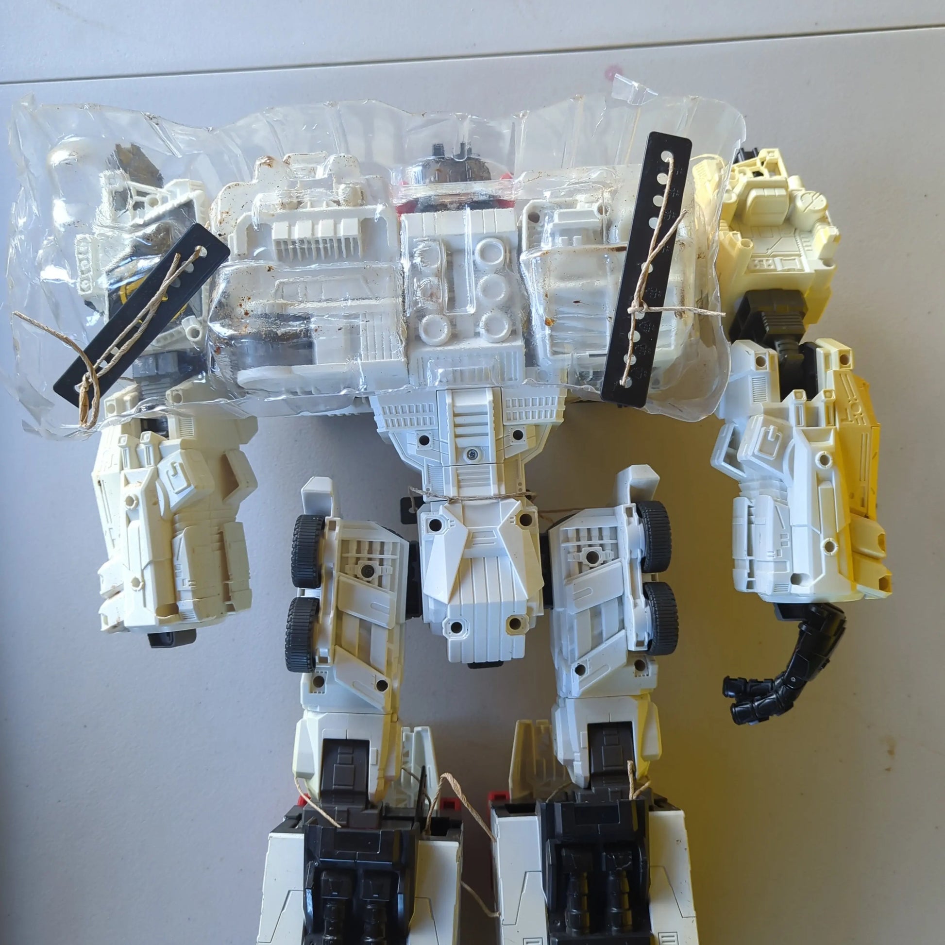 Transformers Takara Tomy Metroplex Titan Class 60cm Tall FRENLY BRICKS - Open 7 Days