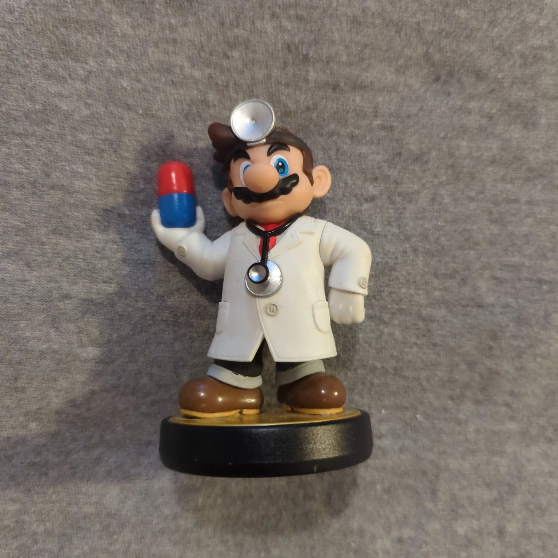 NINTENDO SUPER SMASH BROS COLLECTION AMIIBO SERIES NO. 42 DR. MARIO FIGURE FRENLY BRICKS - Open 7 Days