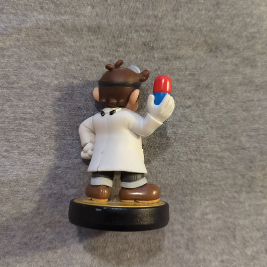 NINTENDO SUPER SMASH BROS COLLECTION AMIIBO SERIES NO. 42 DR. MARIO FIGURE FRENLY BRICKS - Open 7 Days