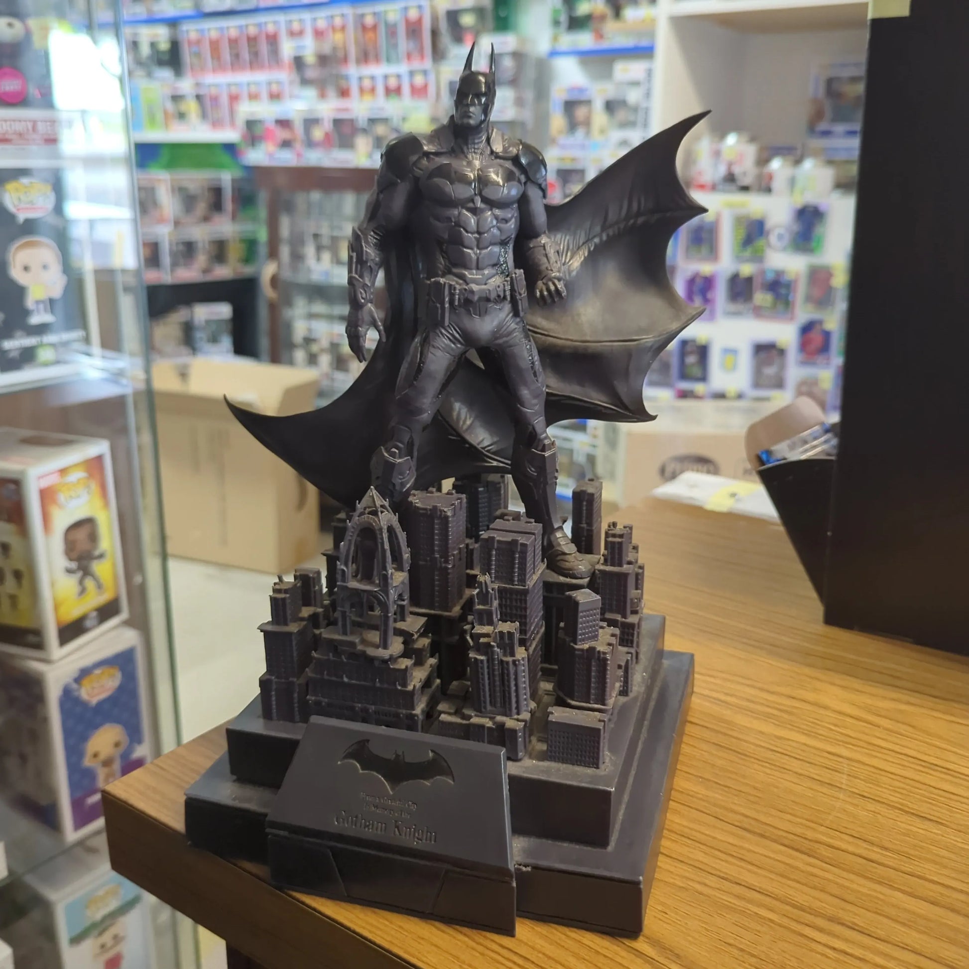 Batman Gotham Knight Collector's Statue Arkham Knight (statue only) dust on FRENLY BRICKS - Open 7 Days