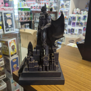 Batman Gotham Knight Collector's Statue Arkham Knight (statue only) dust on FRENLY BRICKS - Open 7 Days