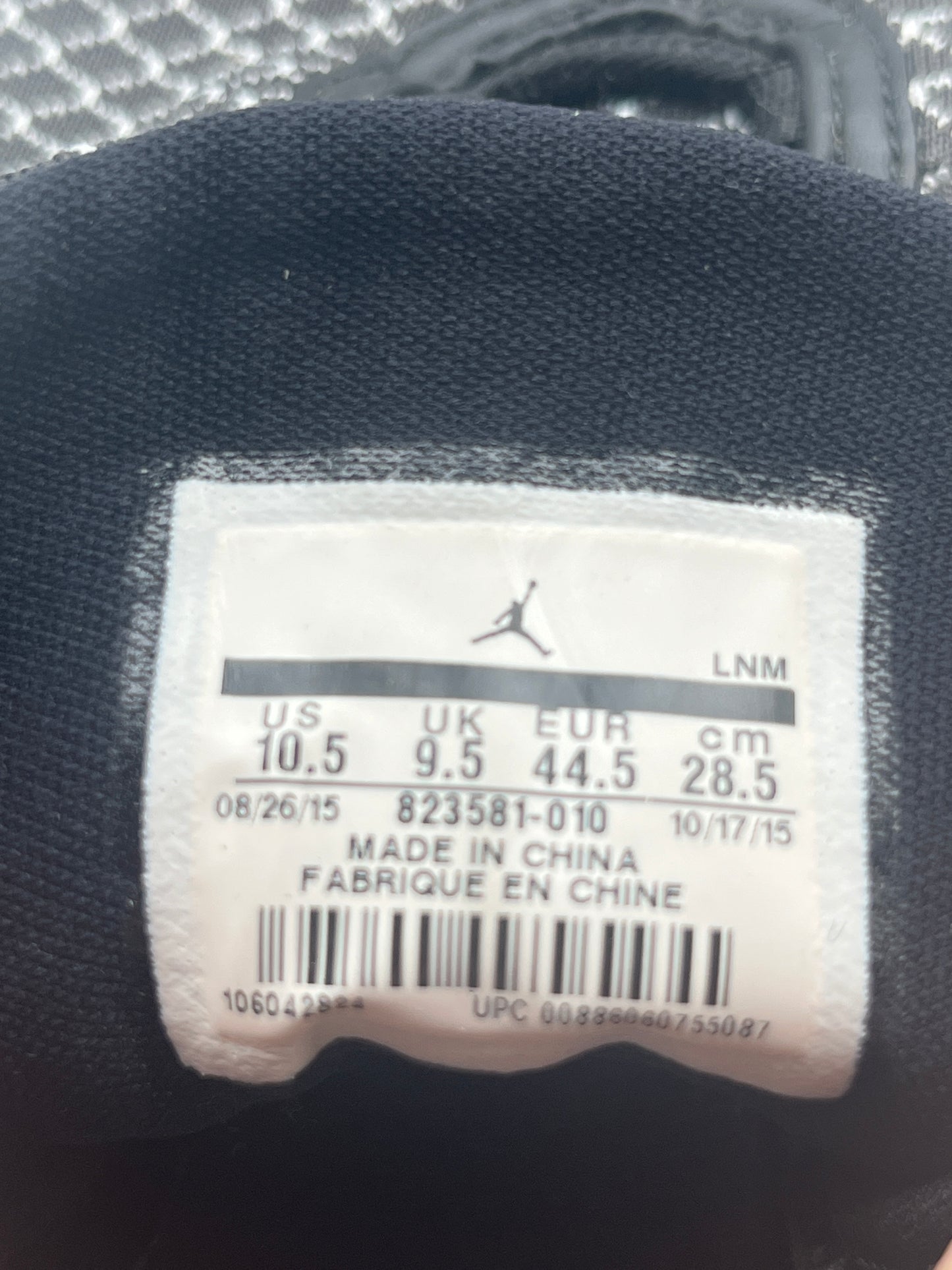 AIR JORDAN HORIZON BLACK AND WHITE 823581-010, Men's Size 10.5