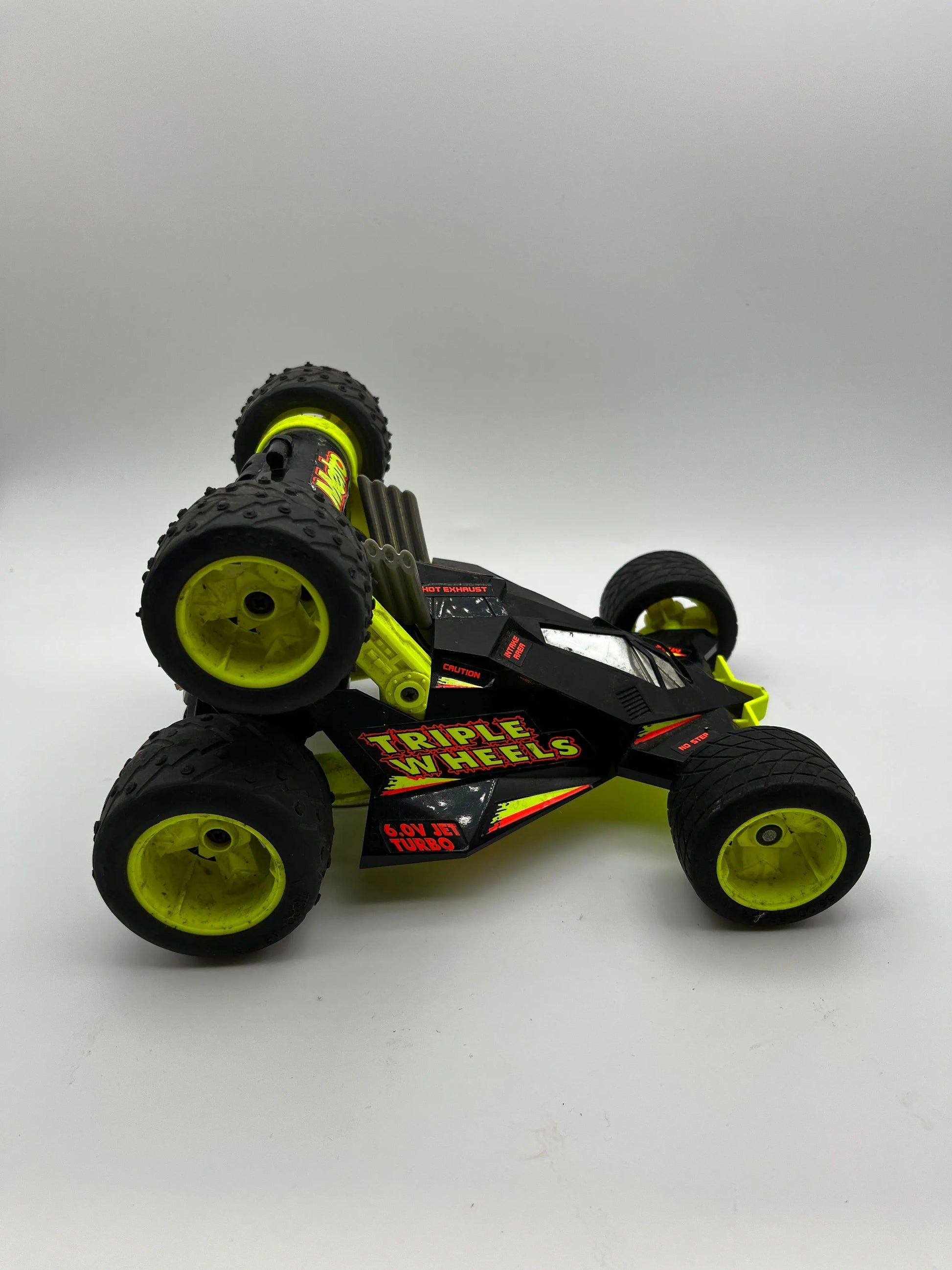 Taiyo Triple Wheels Stunt Car No Remote Controller - Untested FRENLY BRICKS - Open 7 Days