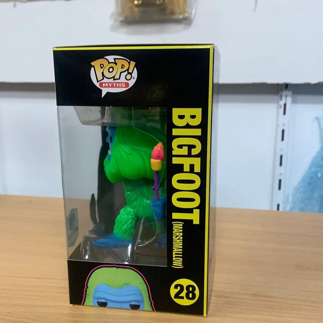 Funko Pop Blacklight Bigfoot Marshmallow HQ Exclusive #28 Myths FRENLY BRICKS - Open 7 Days