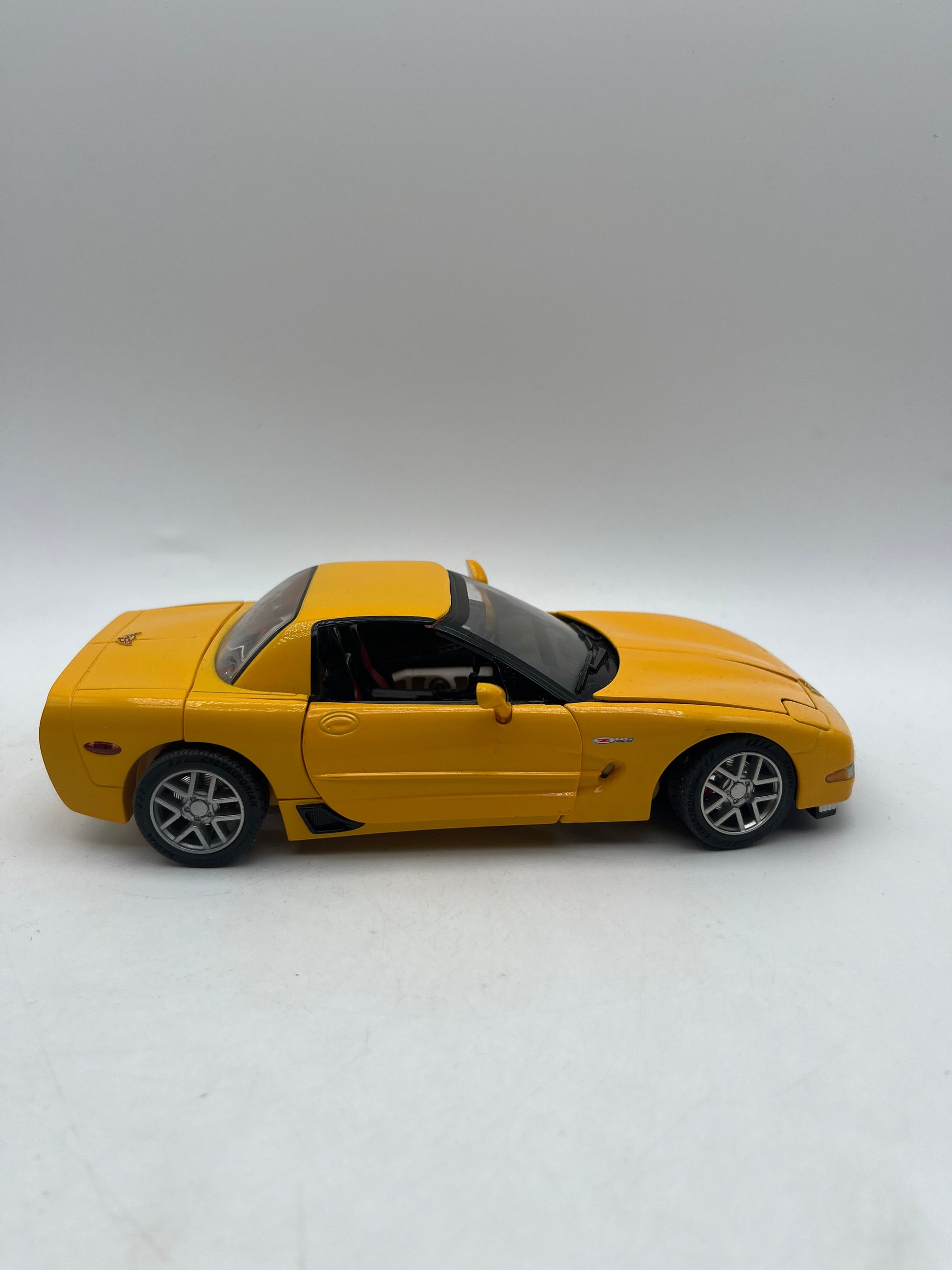 Takara Transformers Binaltech BT-06 Tracks (Yellow Version) Chevrolet Corvette FRENLY BRICKS - Open 7 Days