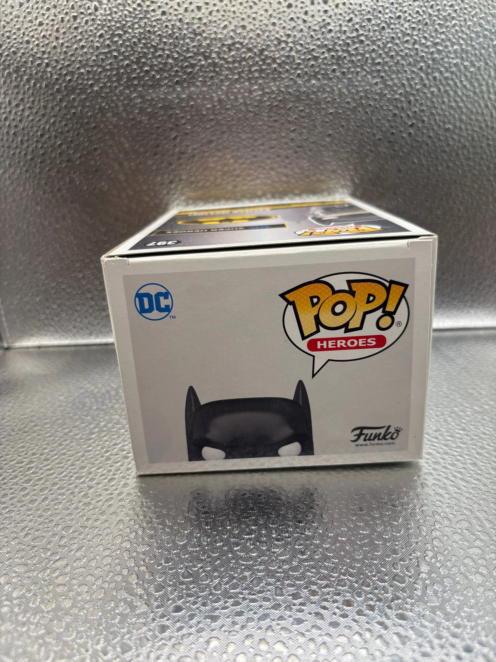 Funko Pop Vinyl #397 Heroes Batman FRENLY BRICKS - Open 7 Days