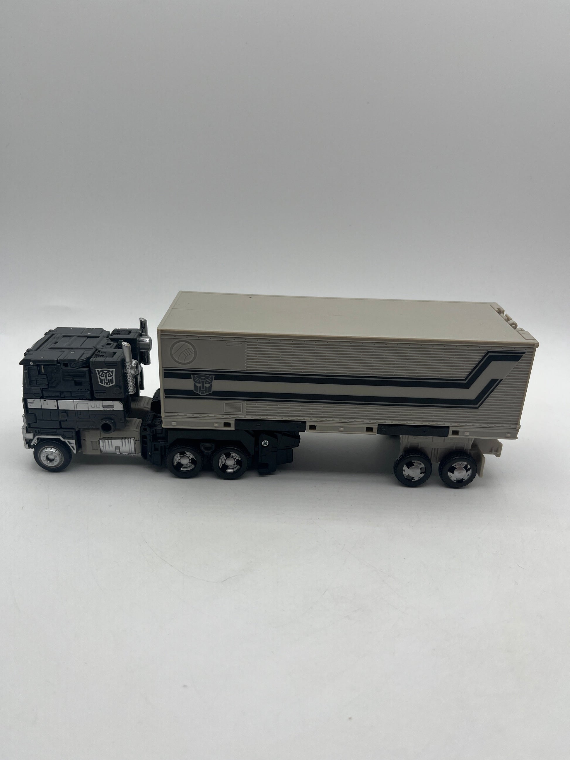 Transformers Earthrise Leader Alternate Universe Optimus Prime Exclusive WFC FRENLY BRICKS - Open 7 Days