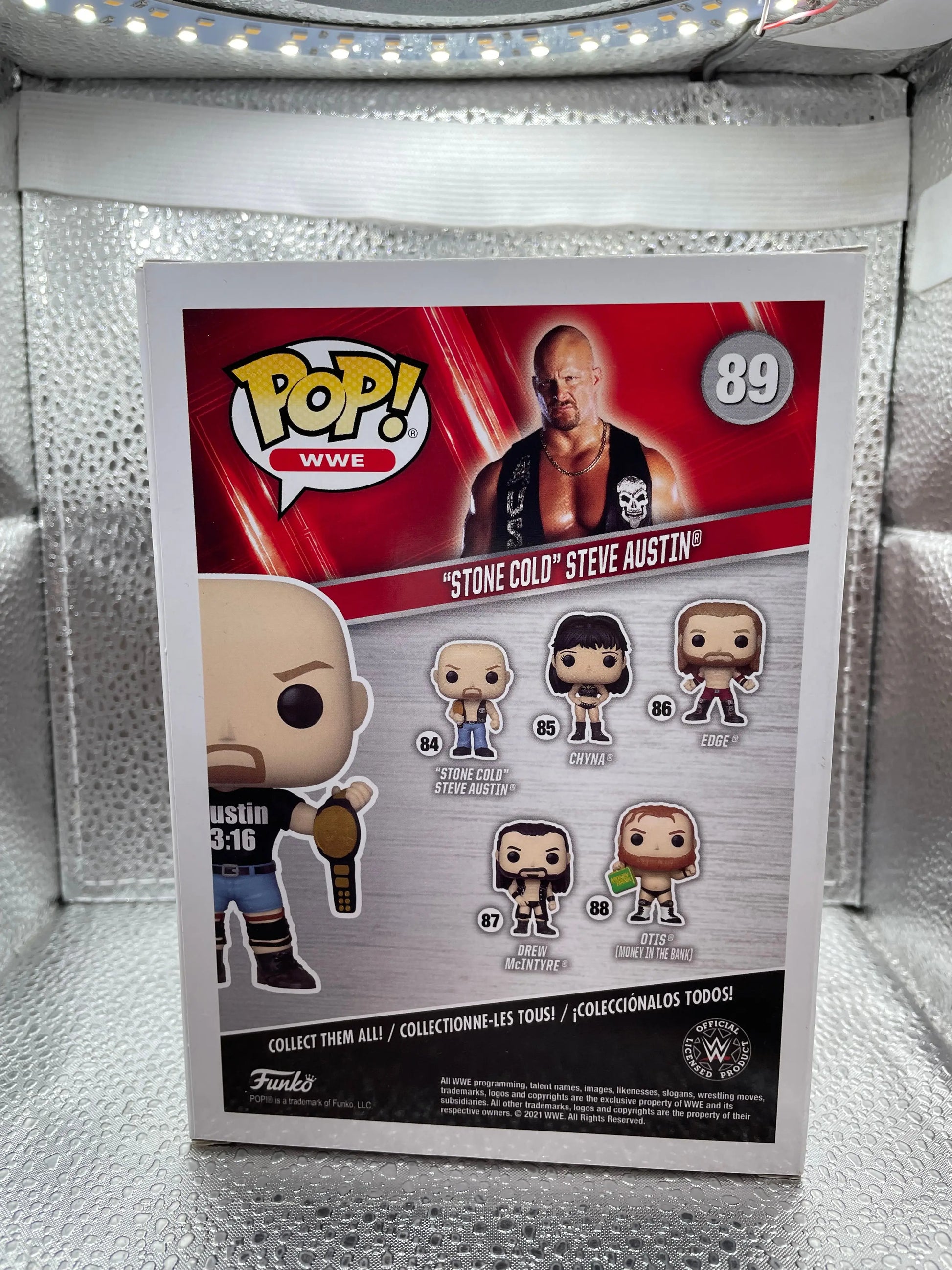 POP VINYL FIGURE "STONE COLD" STEVE AUSTIN w TWO BELTS - WWE 89 FRENLY BRICKS - Open 7 Days